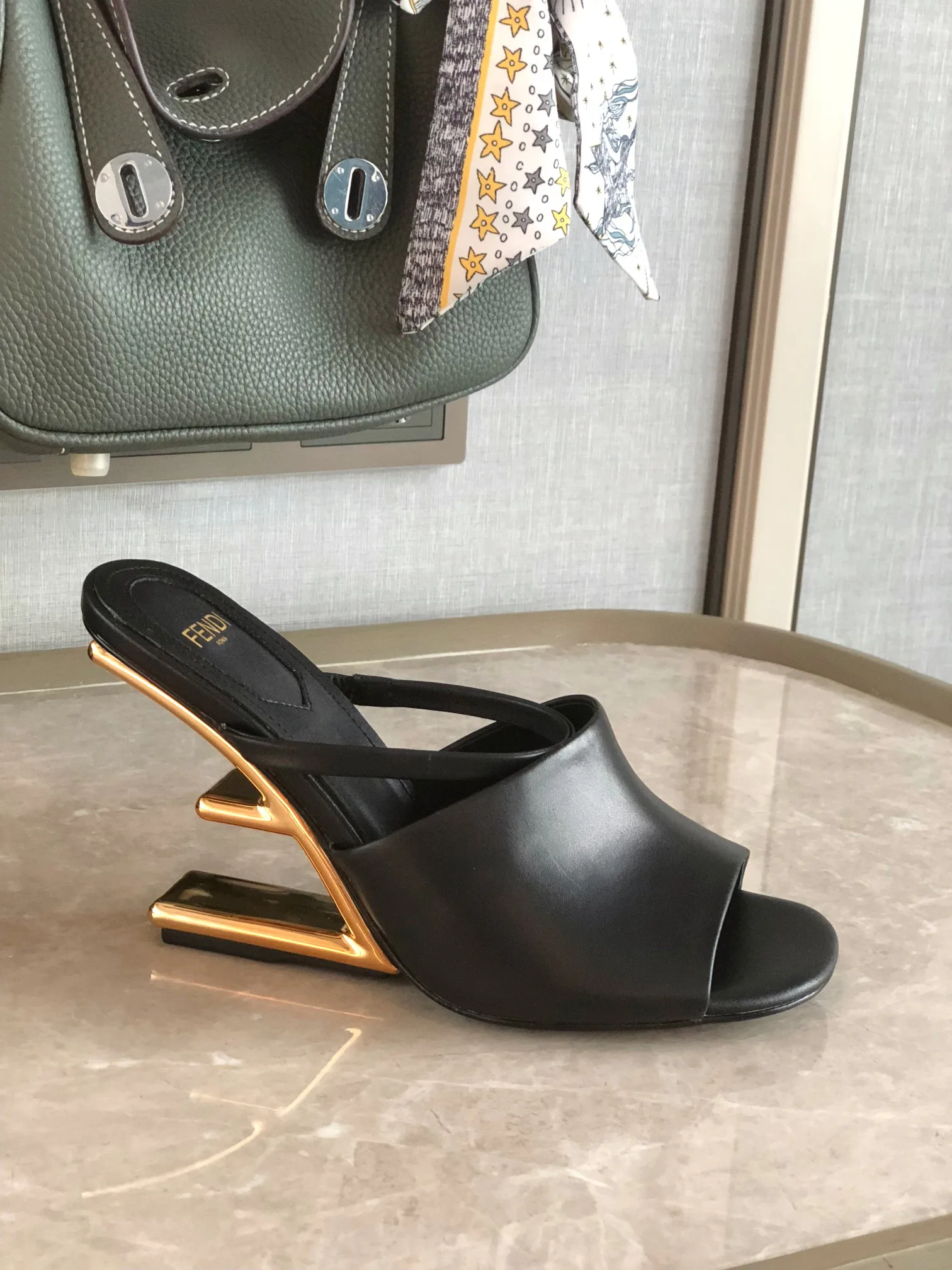 Босоножки Женские Fendi 10492