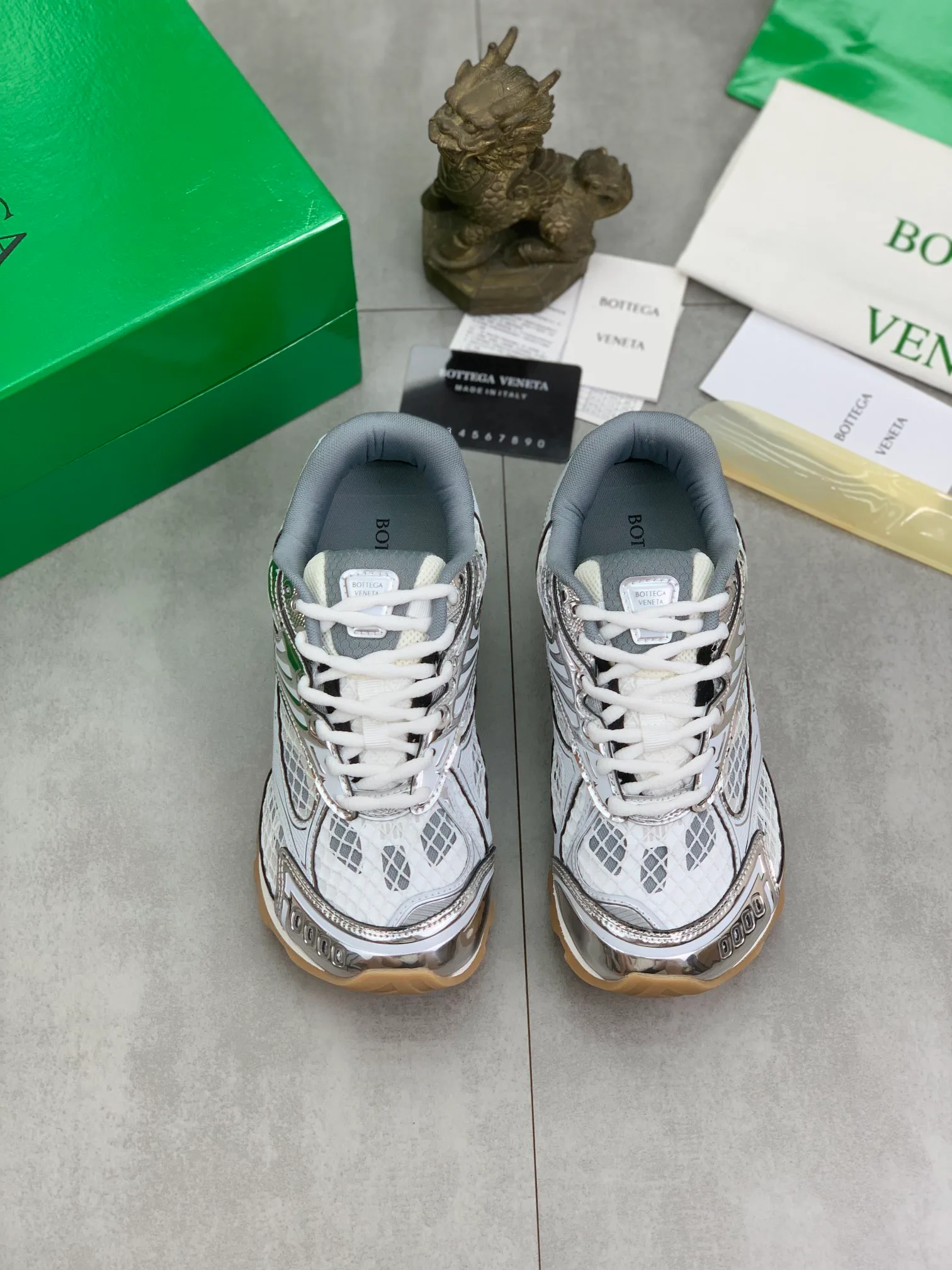 Кроссовки Женские Bottega Veneta 18365163