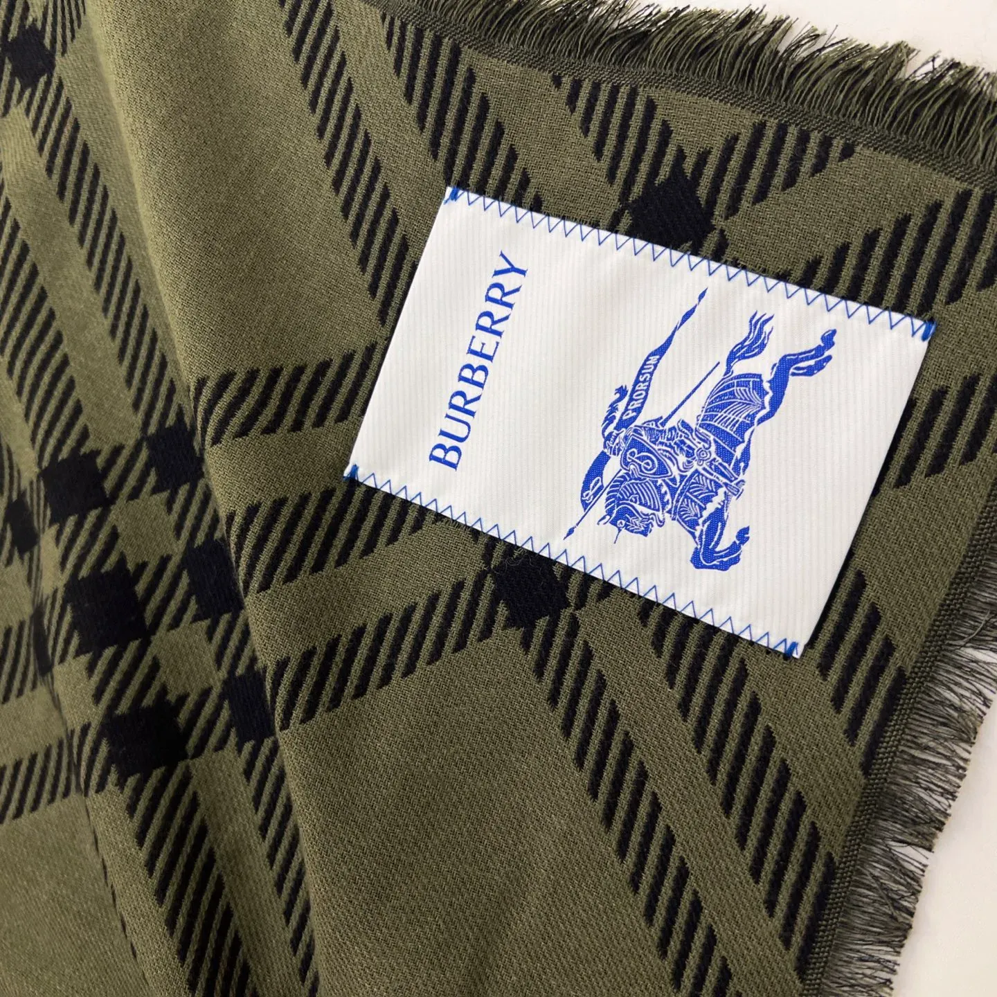 Шарфы Burberry 5362676