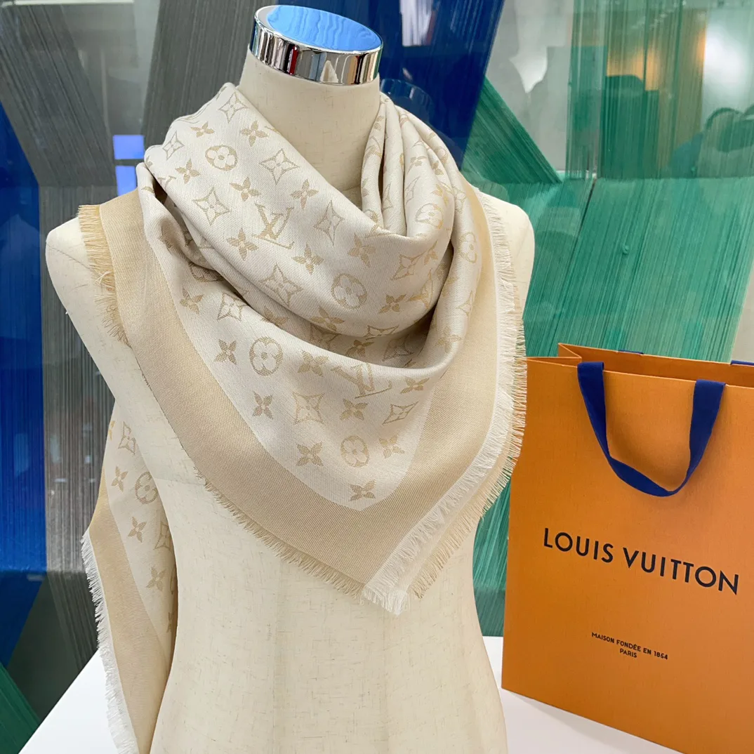 Шарфы Louis Vuitton 17826474
