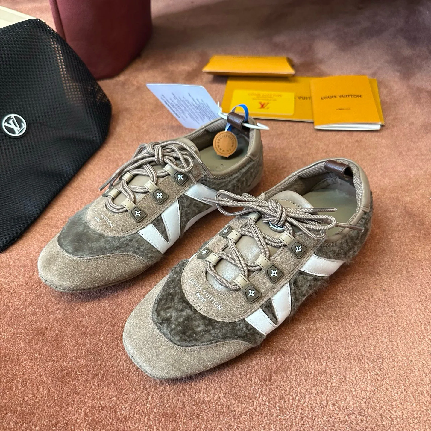 Кроссовки Женские Louis Vuitton 898816