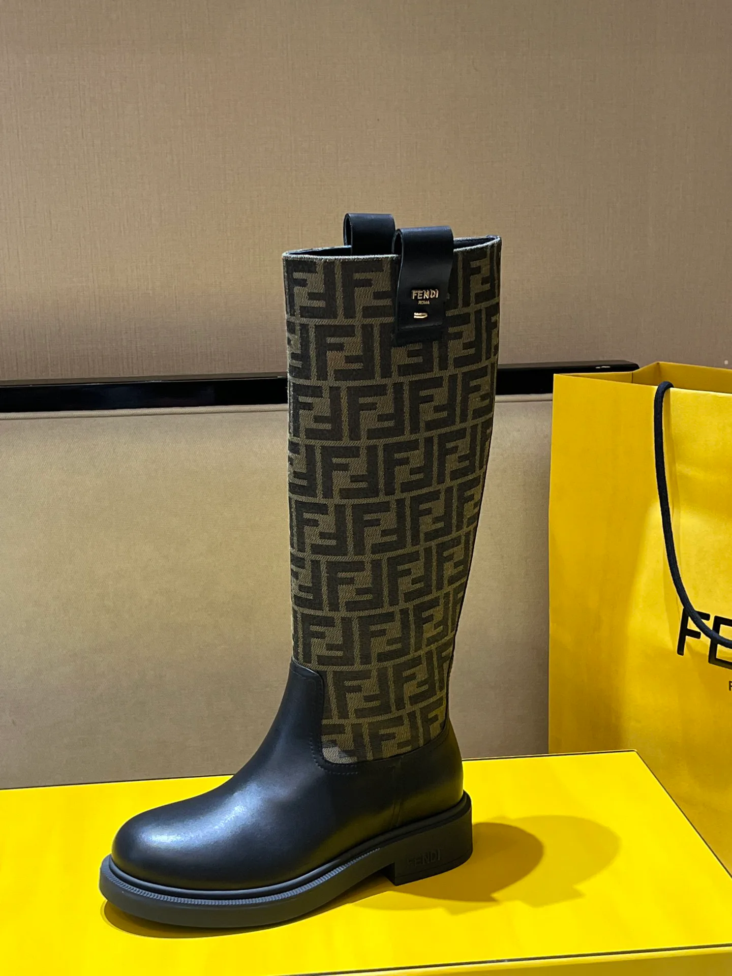 Сапоги Женские Fendi 97210