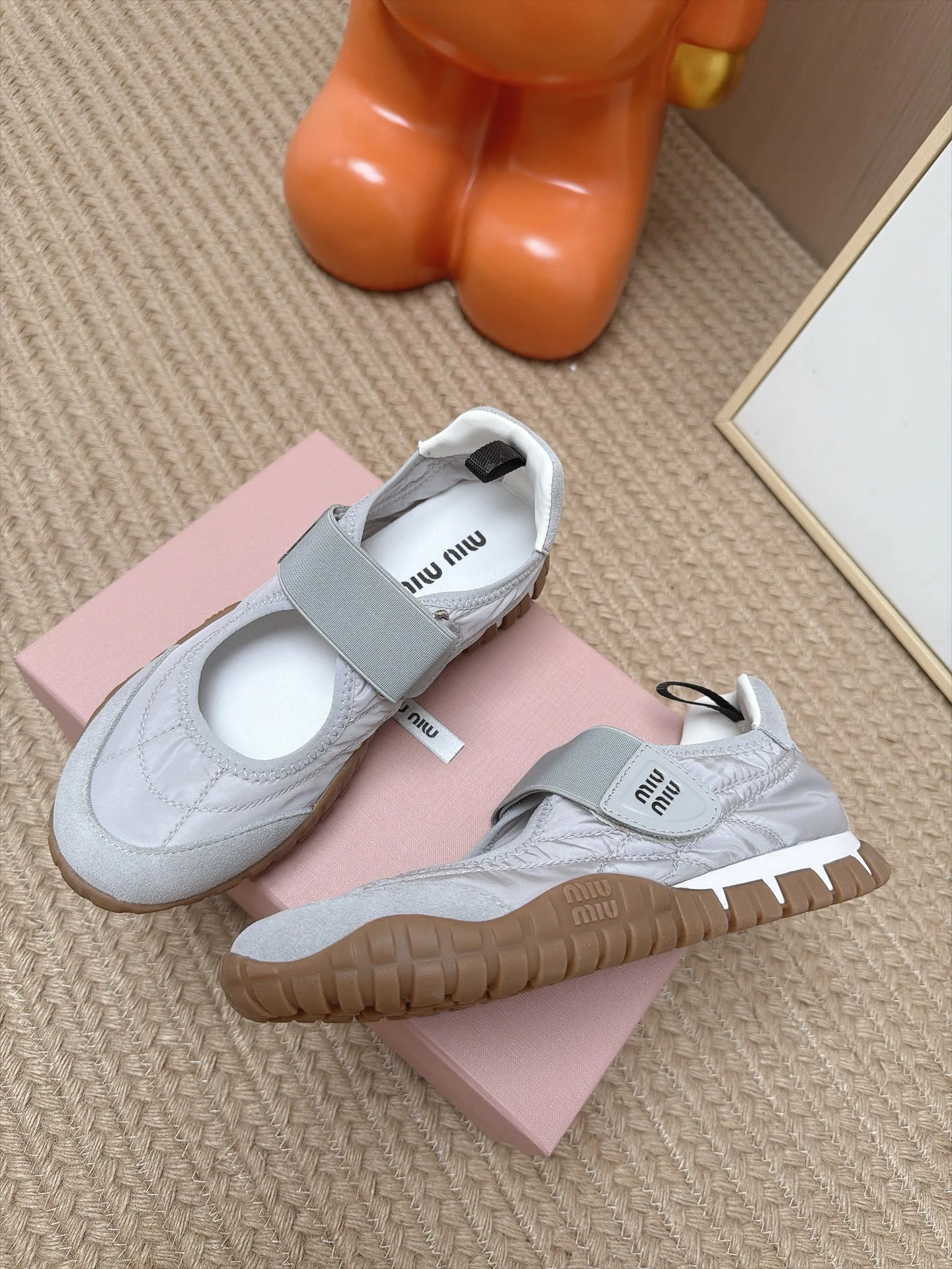 Кроссовки Женские Miu Miu 18063015