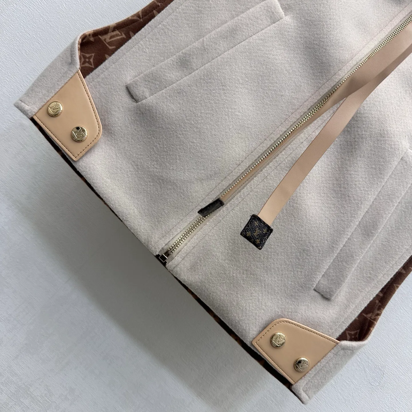 Жилеты Женские Louis Vuitton 18631431