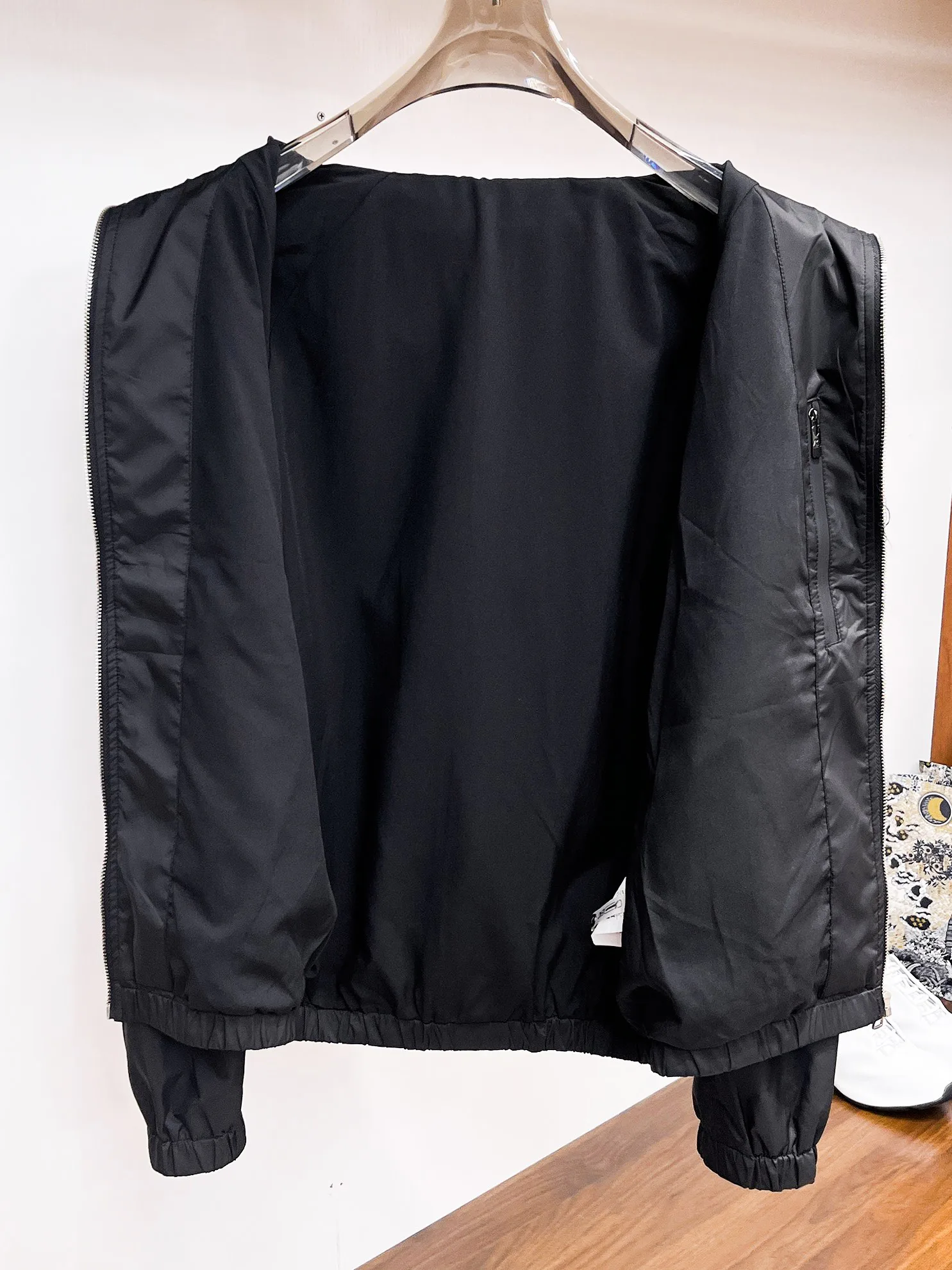 Куртки И Пуховики Мужские Moncler 18197234