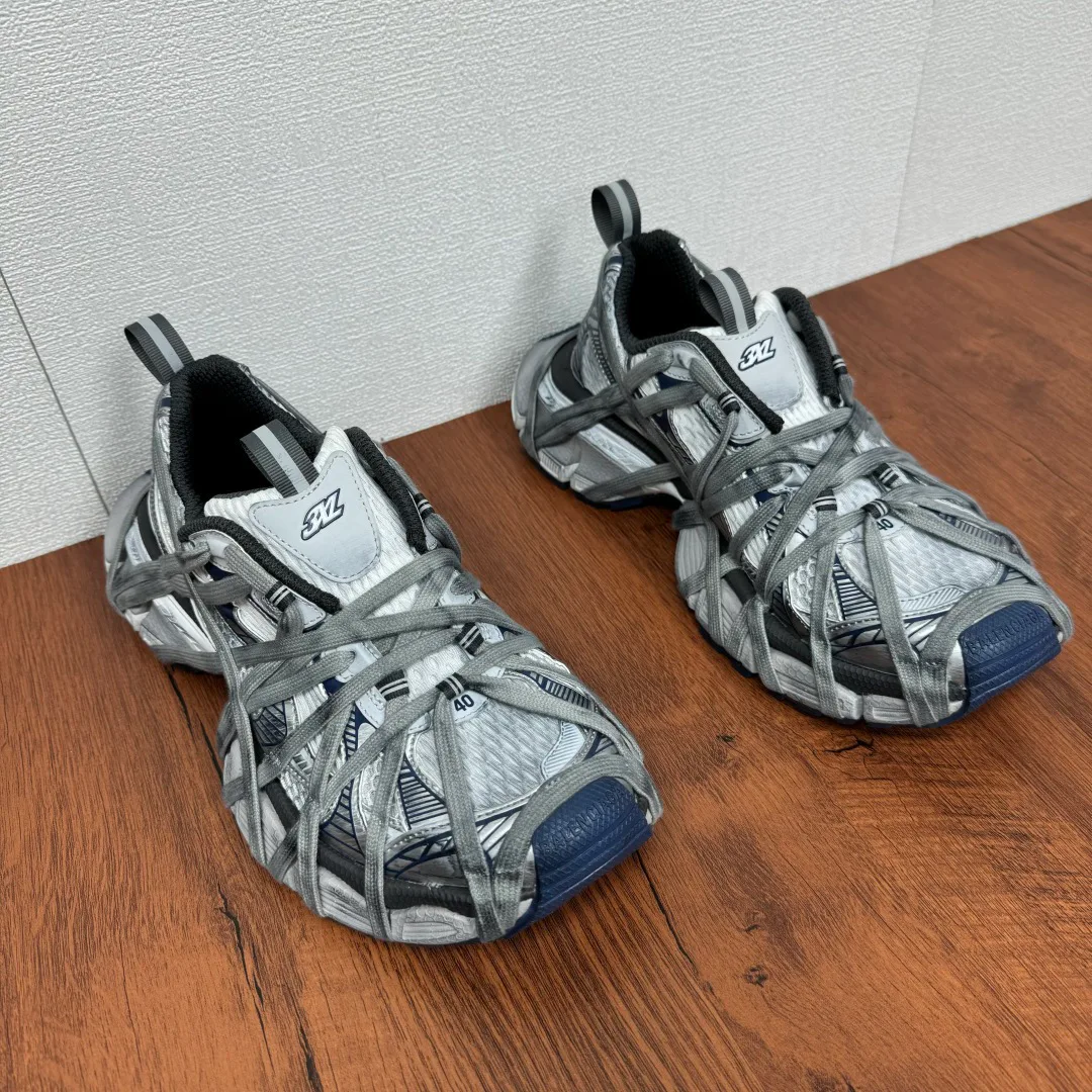 Кроссовки Женские Balenciaga 13216460