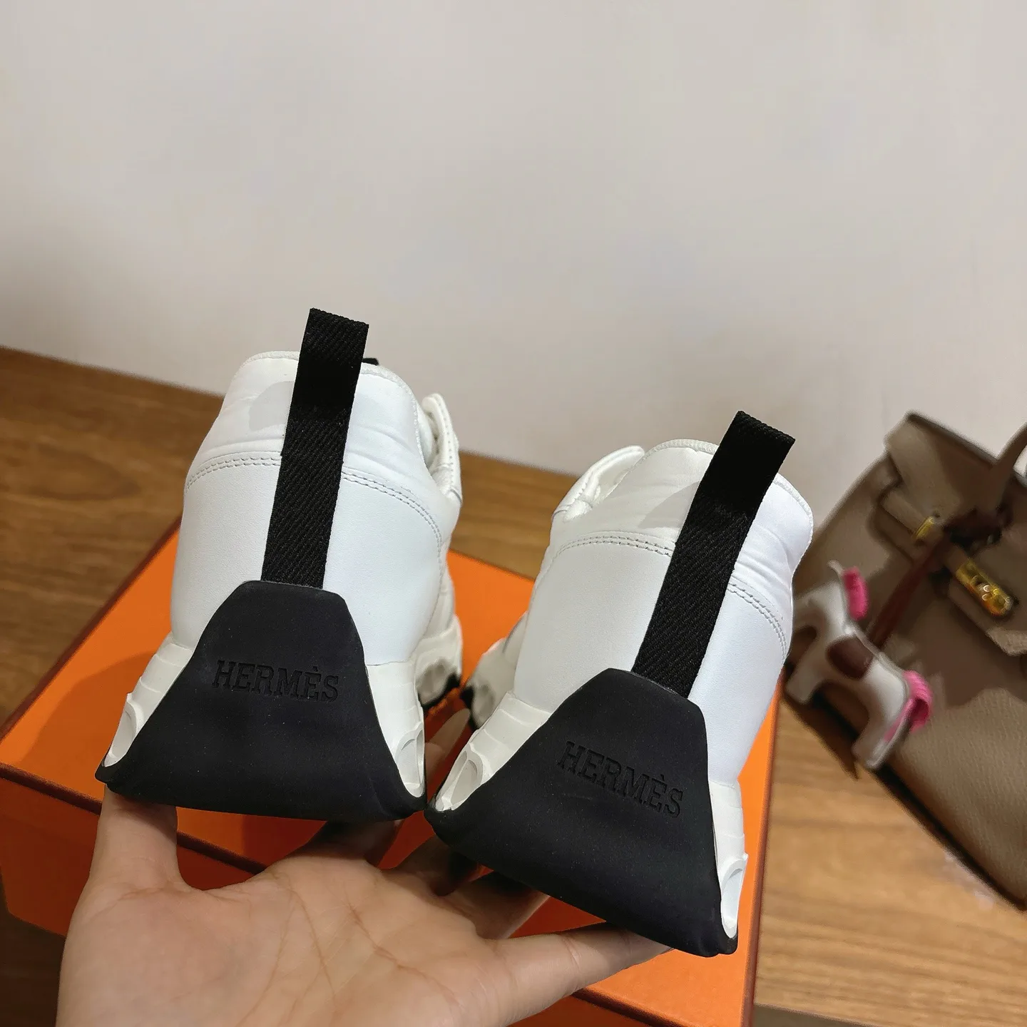 Кроссовки Женские Hermes 10031808