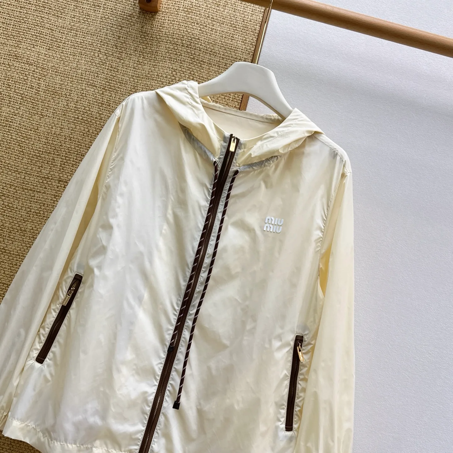 Куртки И Пуховики Женские Miu Miu 11635657