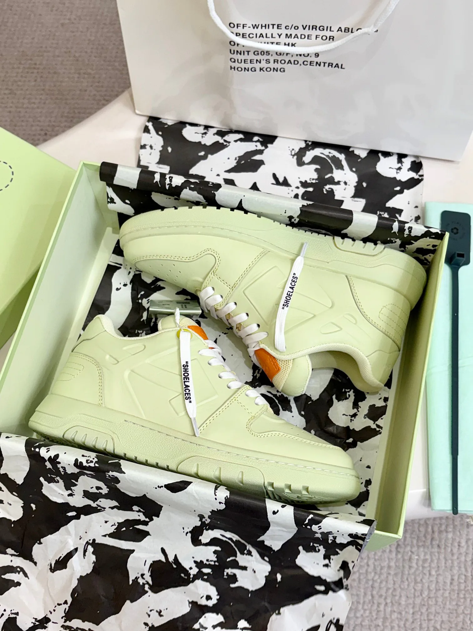 Кроссовки Женские Off-White 18158690