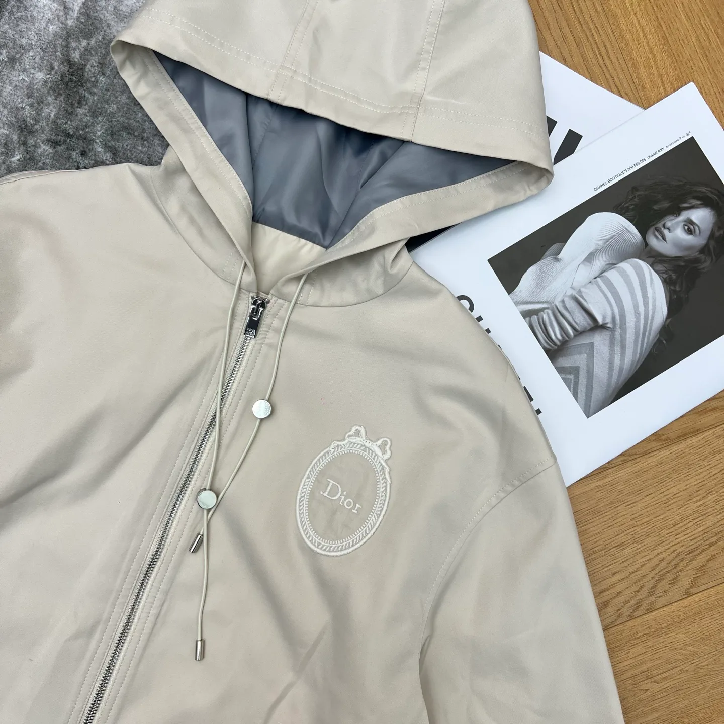 Куртки И Пуховики Женские Christian Dior 12592781