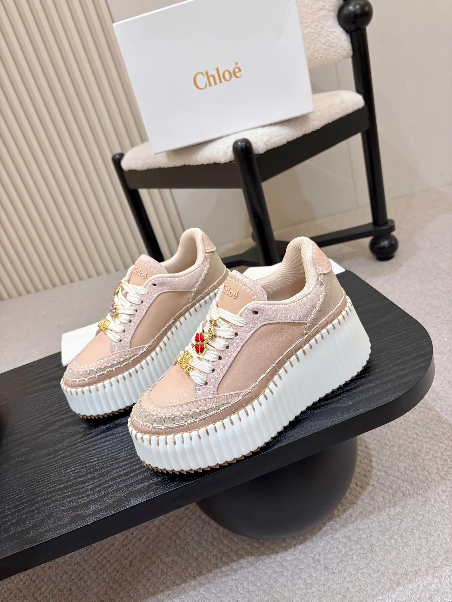 Кроссовки Женские Chloe 19367983