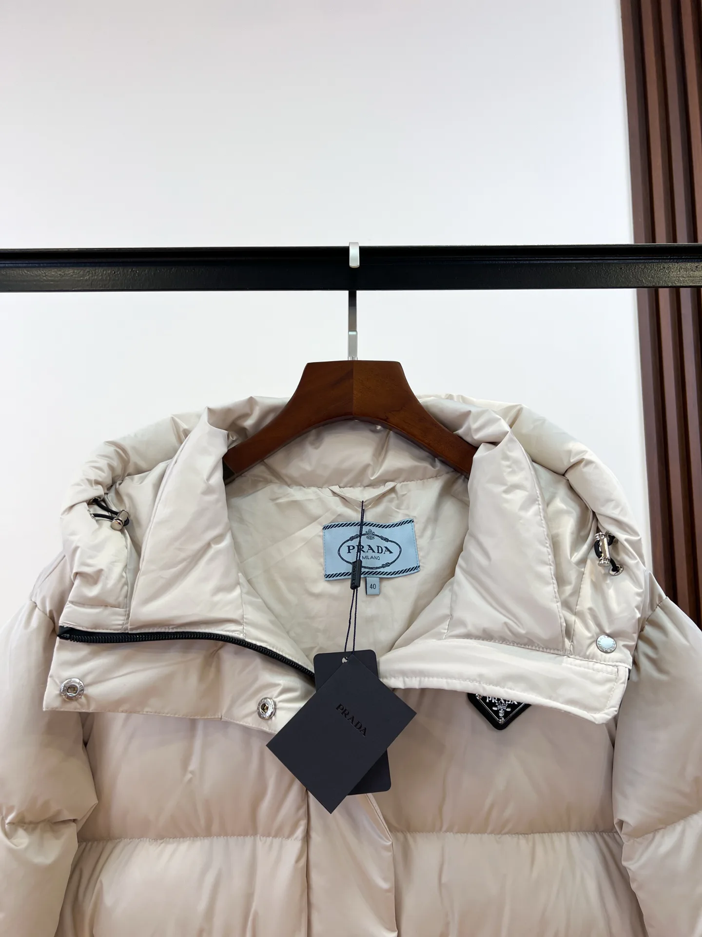 Куртки И Пуховики Женские Prada 18279533