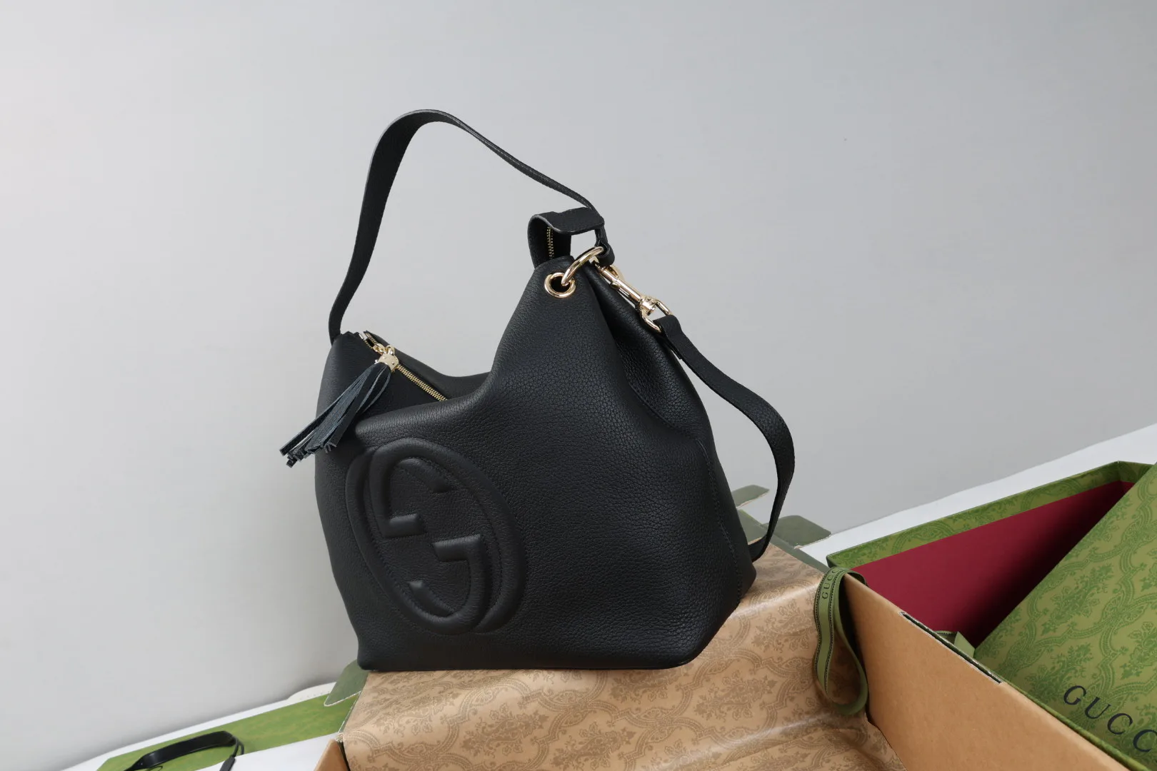 Классические Сумки Женские Gucci 18223260