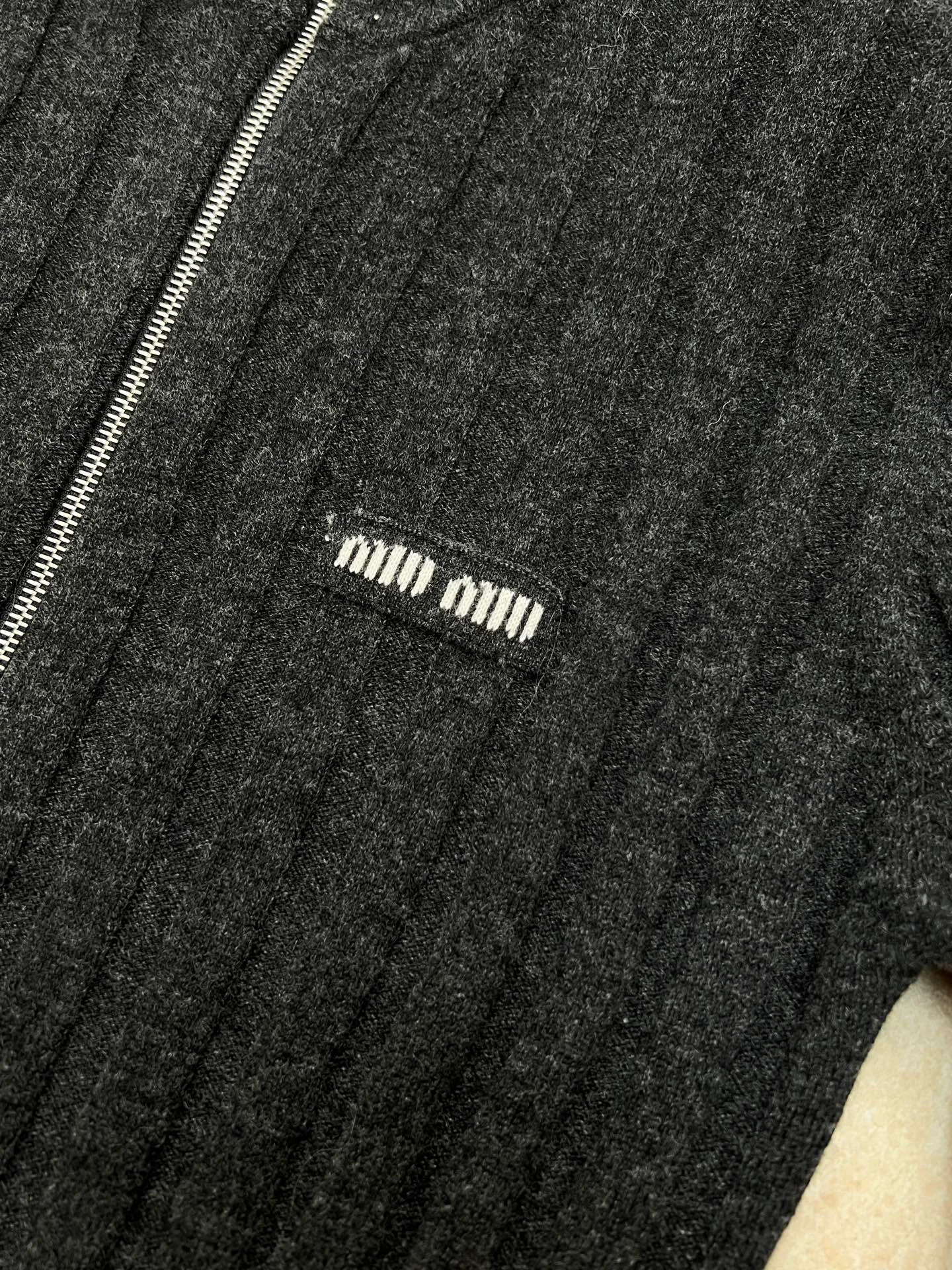 Джемперы И Свитеры Женские Miu Miu 723630