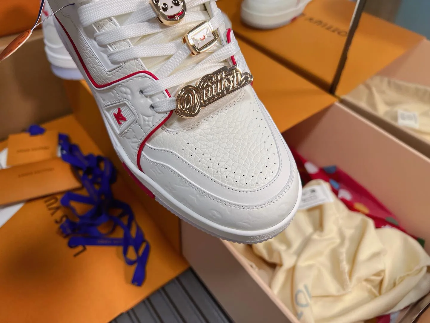 Кроссовки Женские Louis Vuitton 1880949