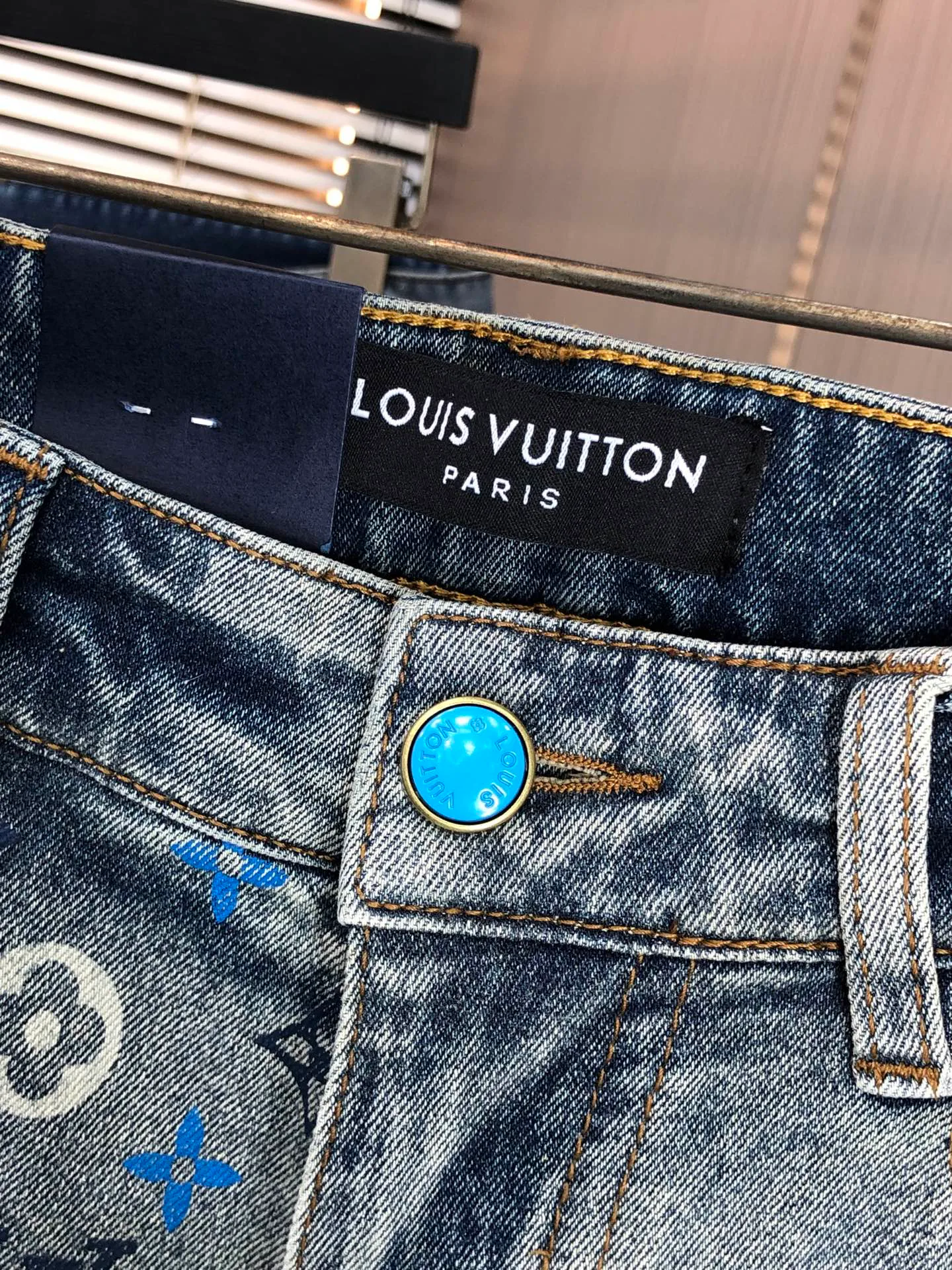 Джинсы Женские Louis Vuitton 10186815