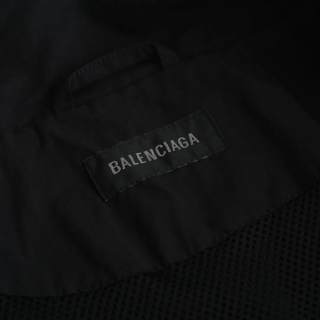 Куртки И Пуховики Женские Balenciaga 1817115