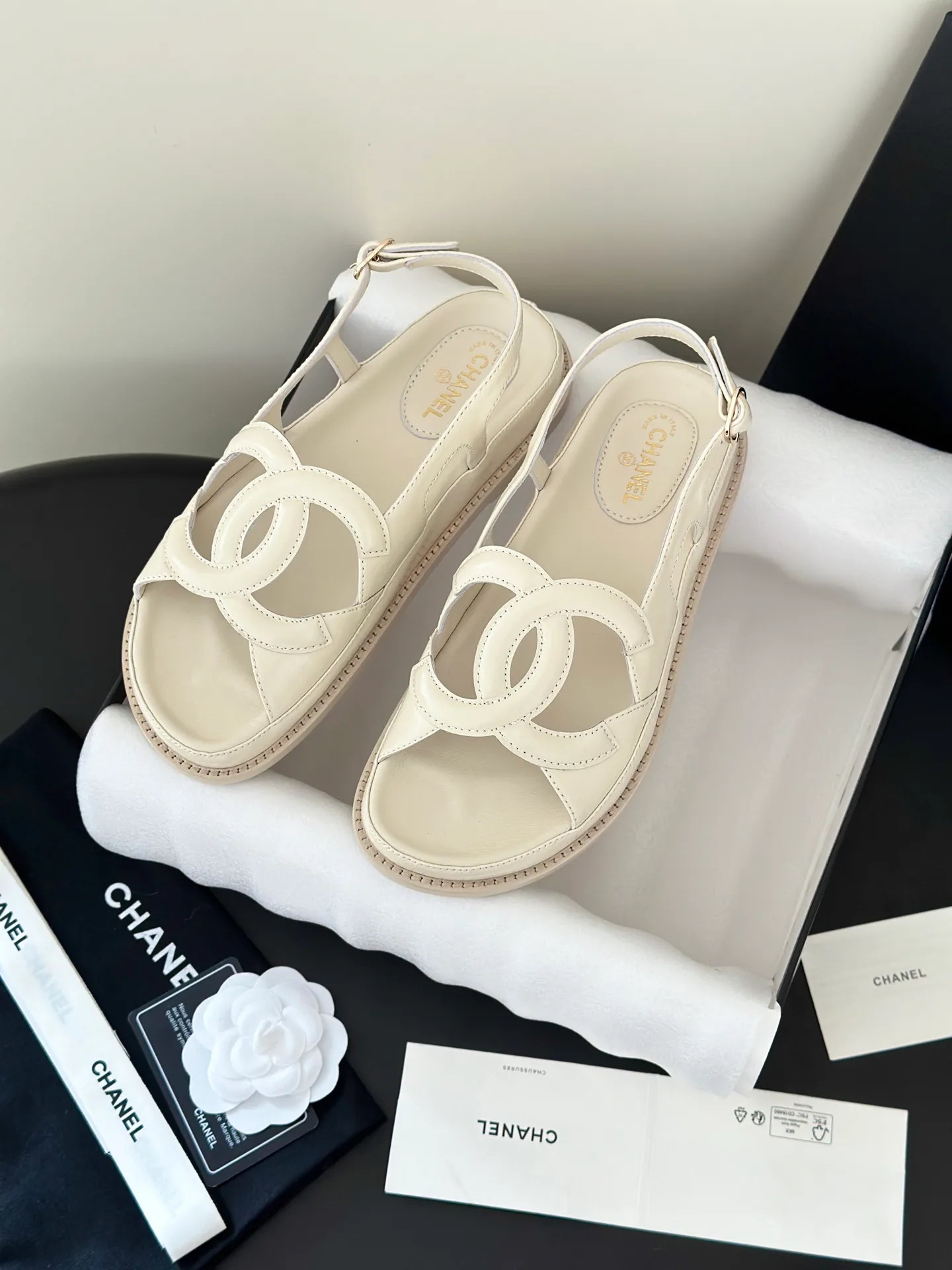 Босоножки Женские Chanel 18143027