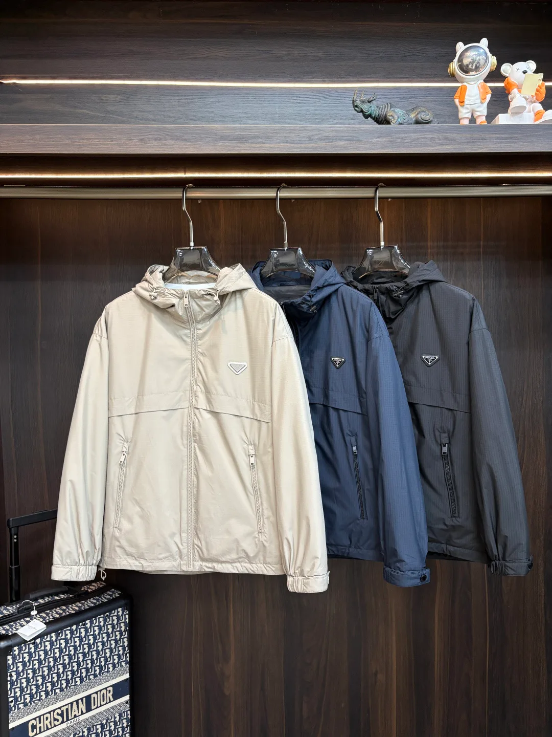 Куртки И Пуховики Женские Prada 18157368