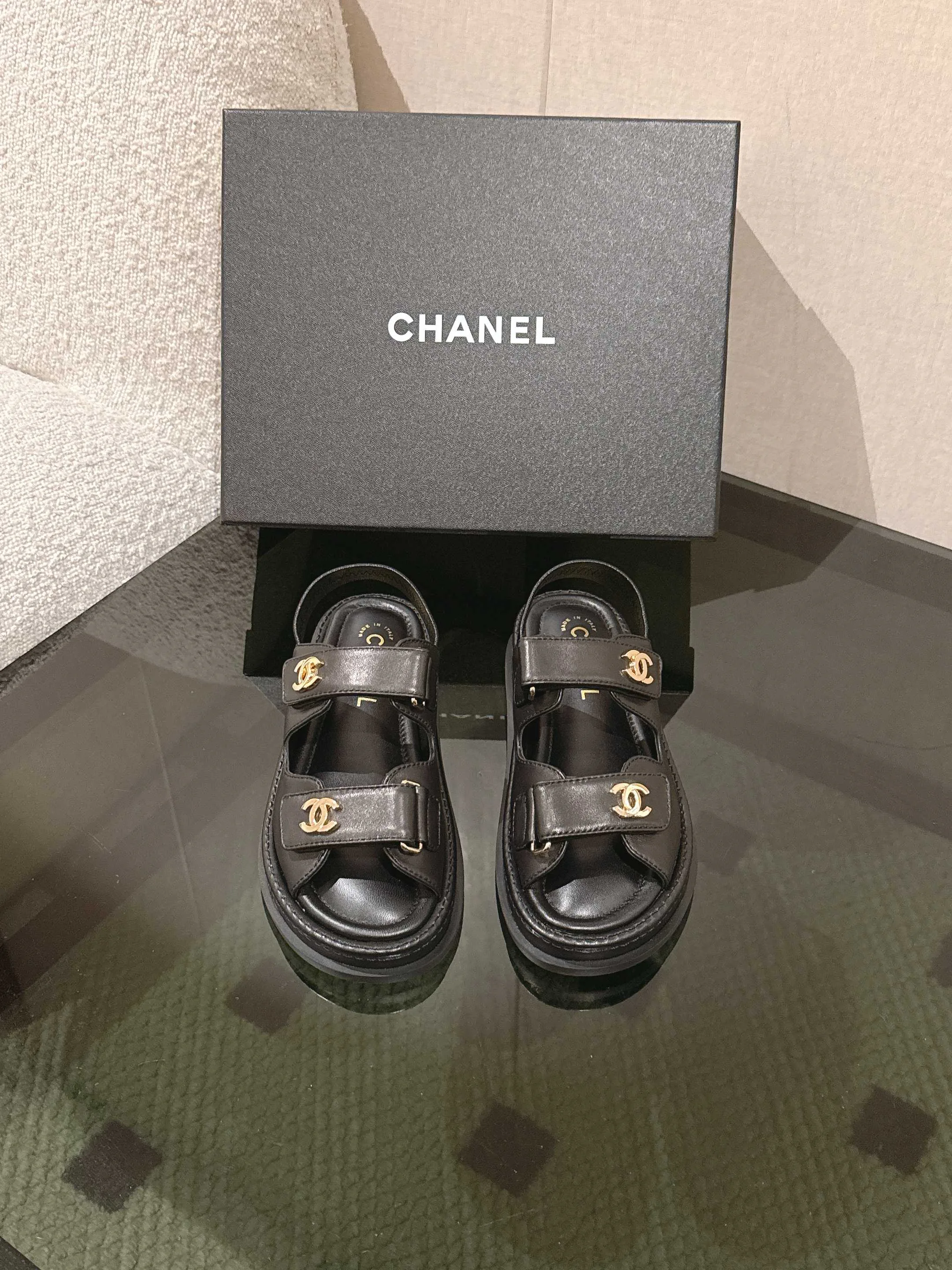 Сандалии Женские Chanel 13571419