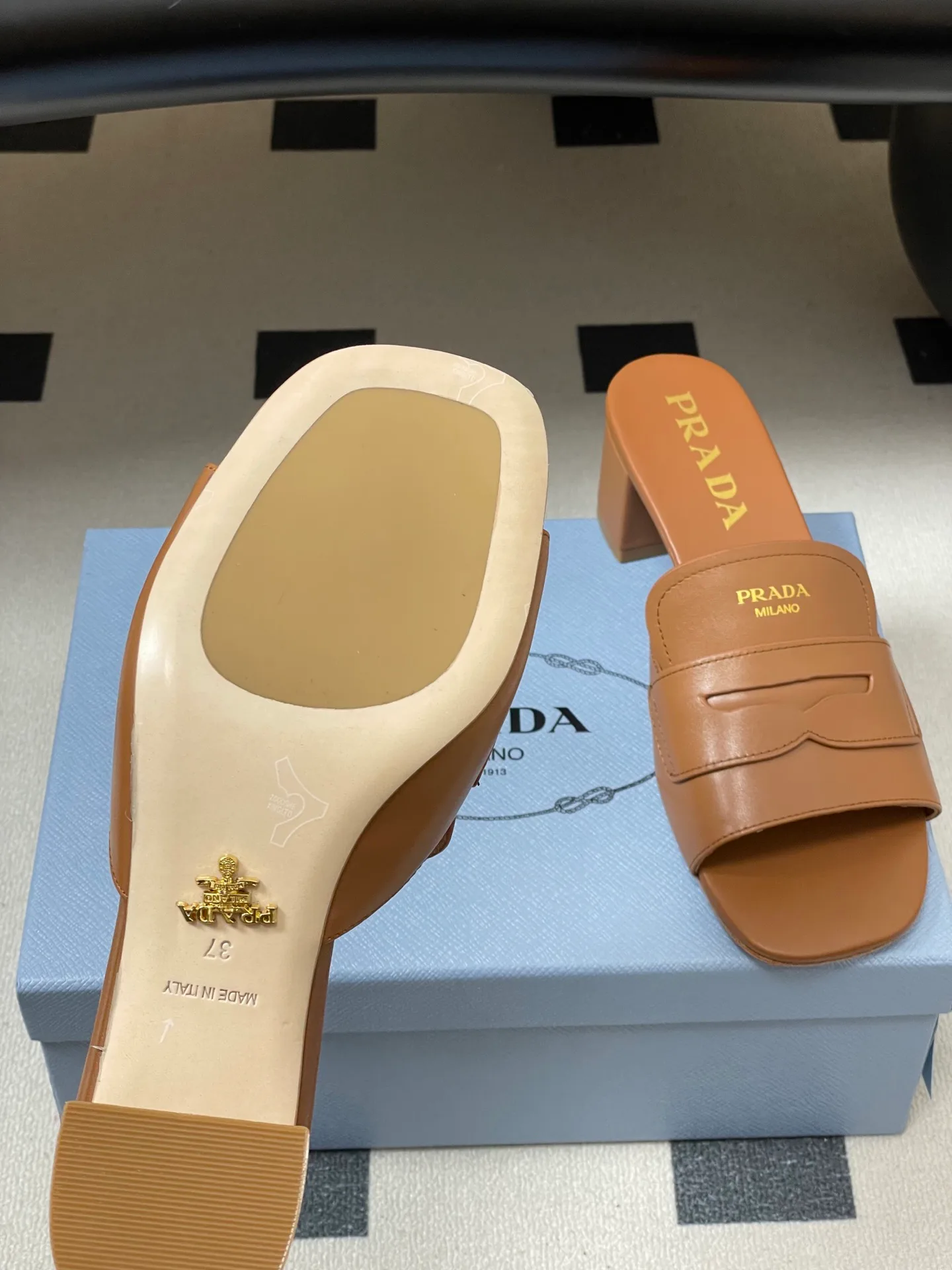 Босоножки Женские Prada 12810946