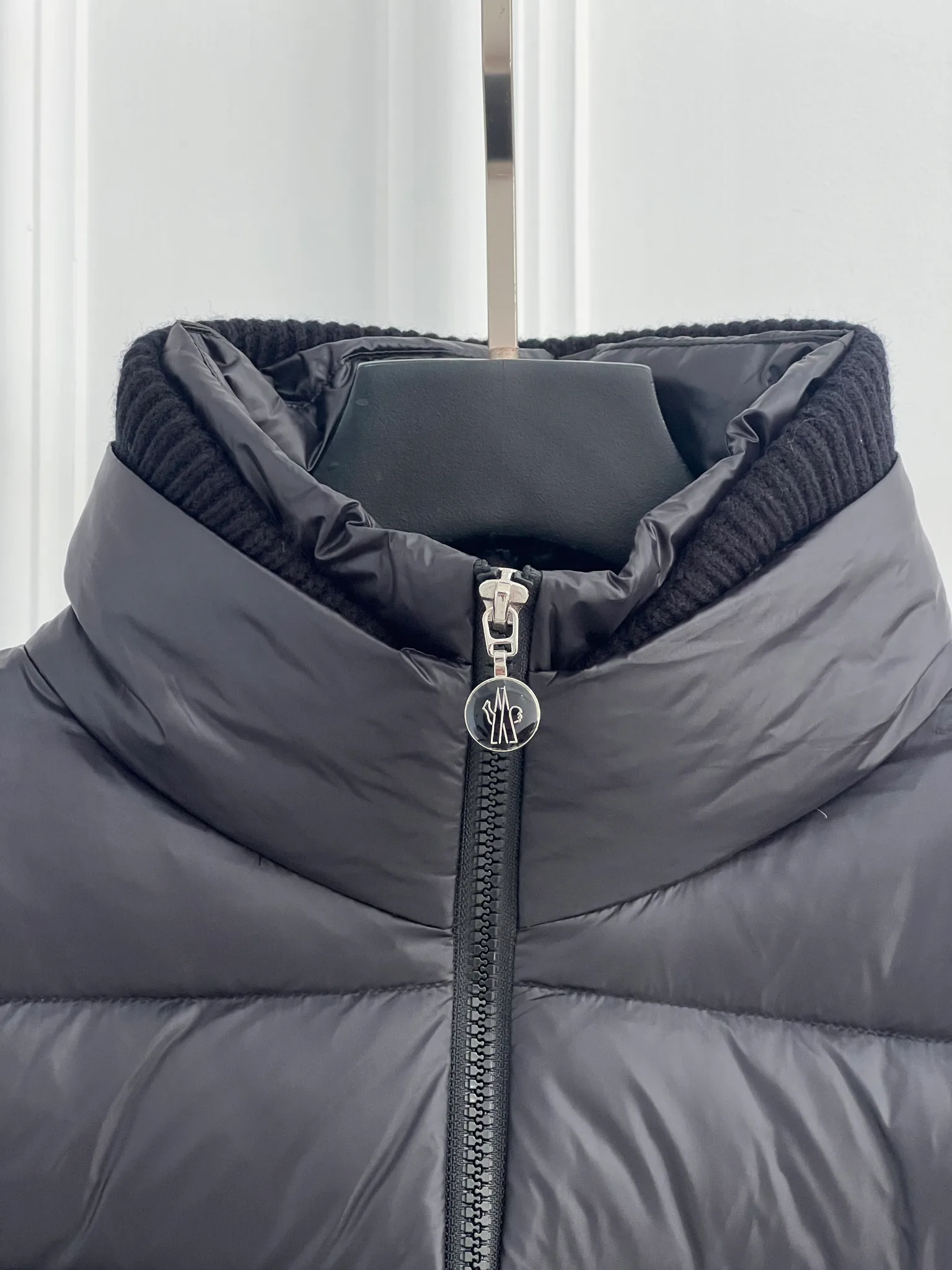 Куртки И Пуховики Женские Moncler 18416277