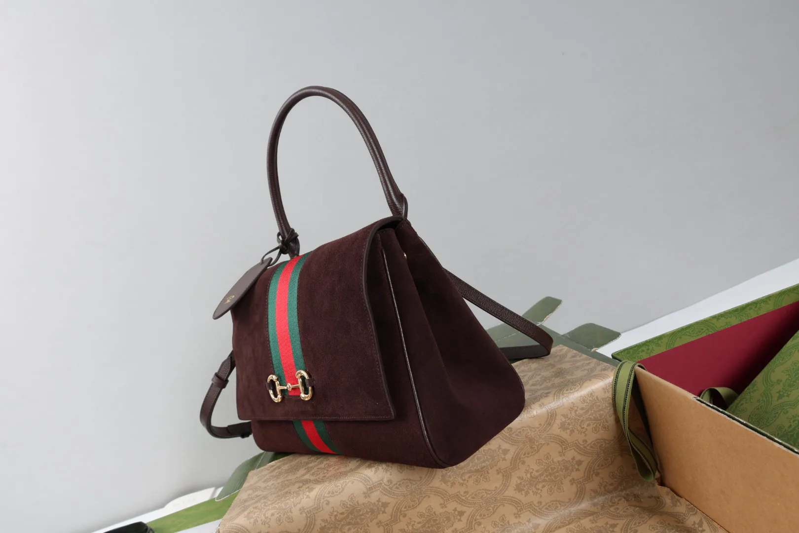 Классические Сумки Женские Gucci 18250564