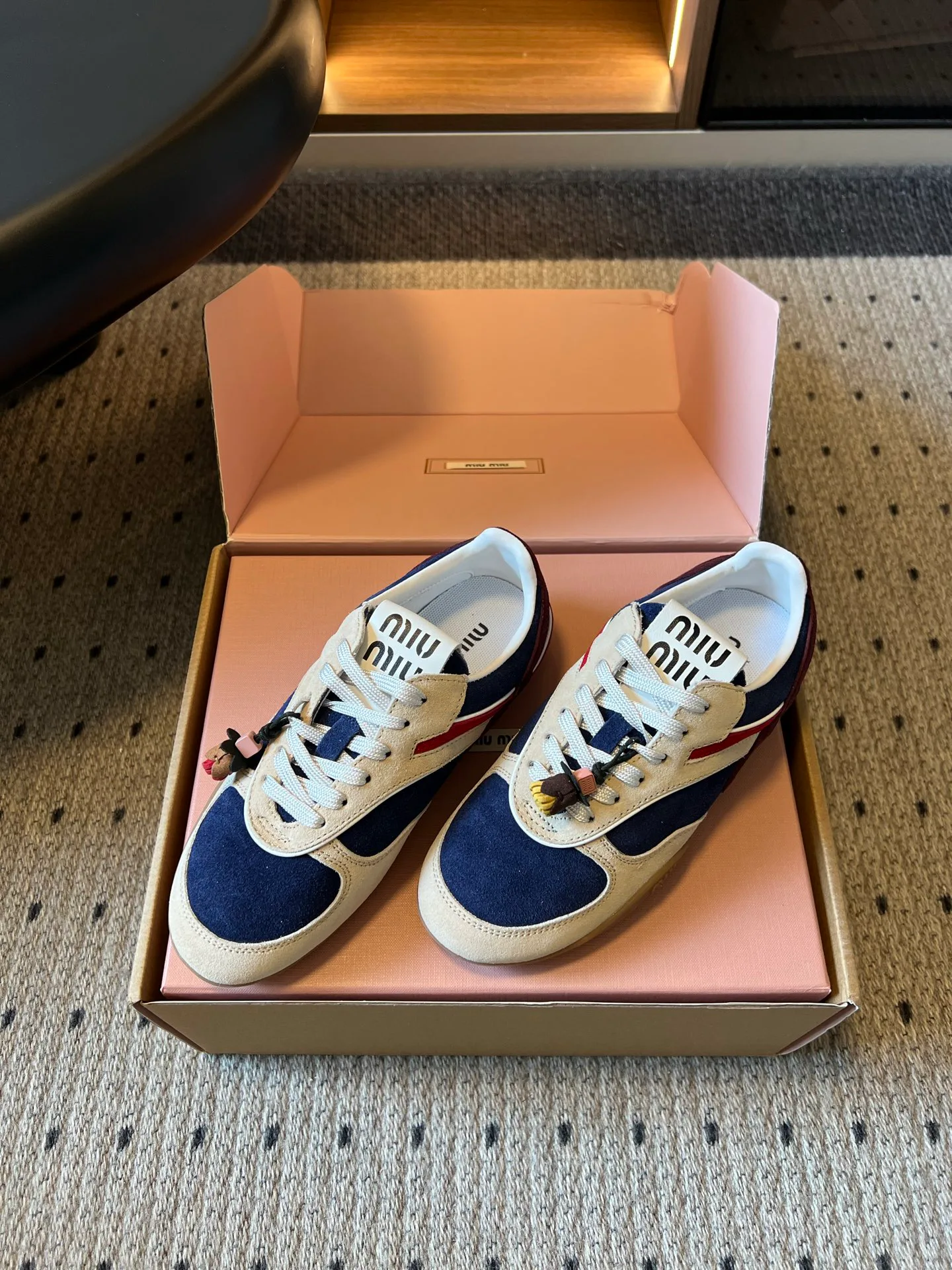 Кроссовки Женские Miu Miu 18462165