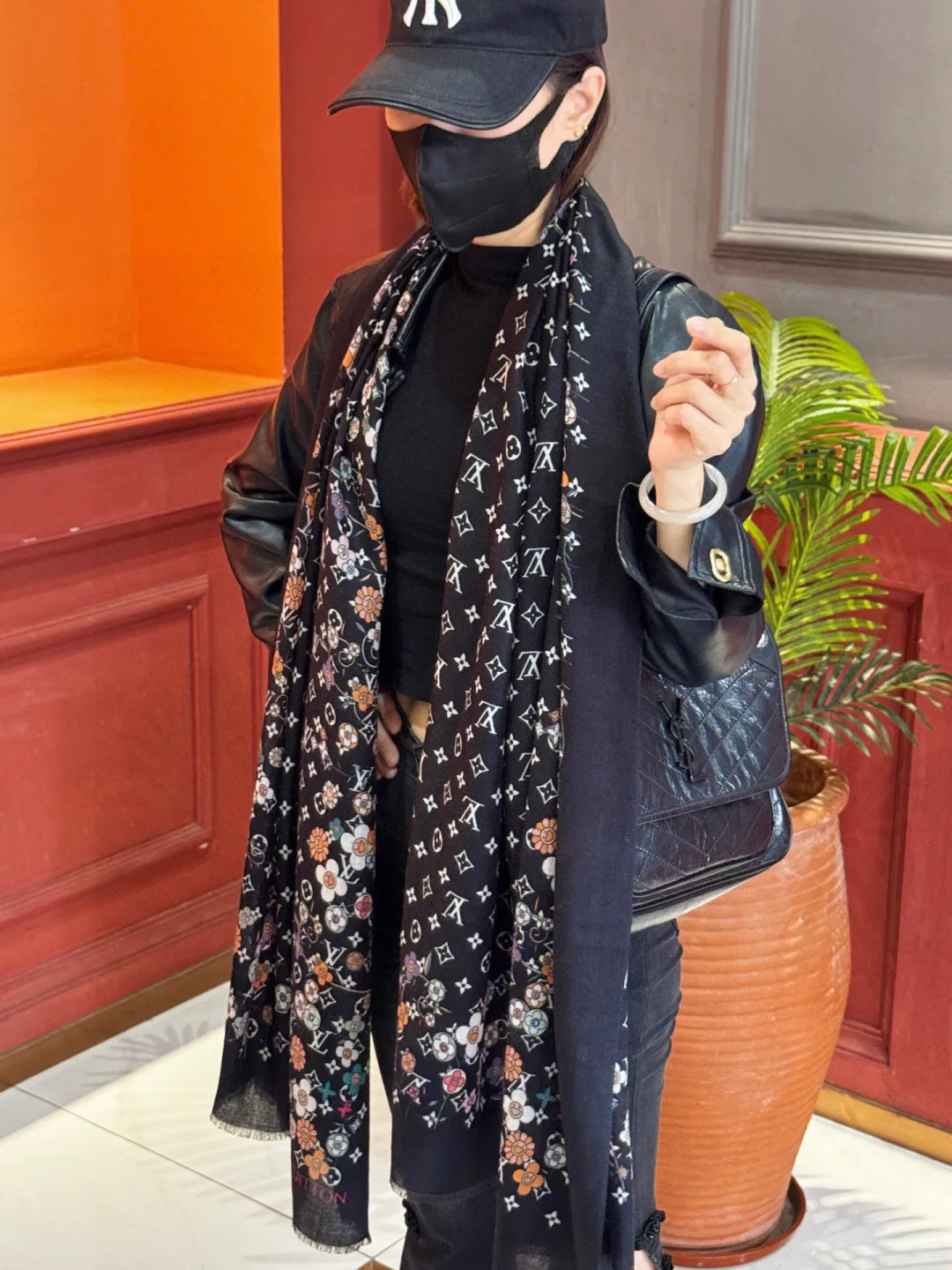 Шарфы Louis Vuitton 1036344