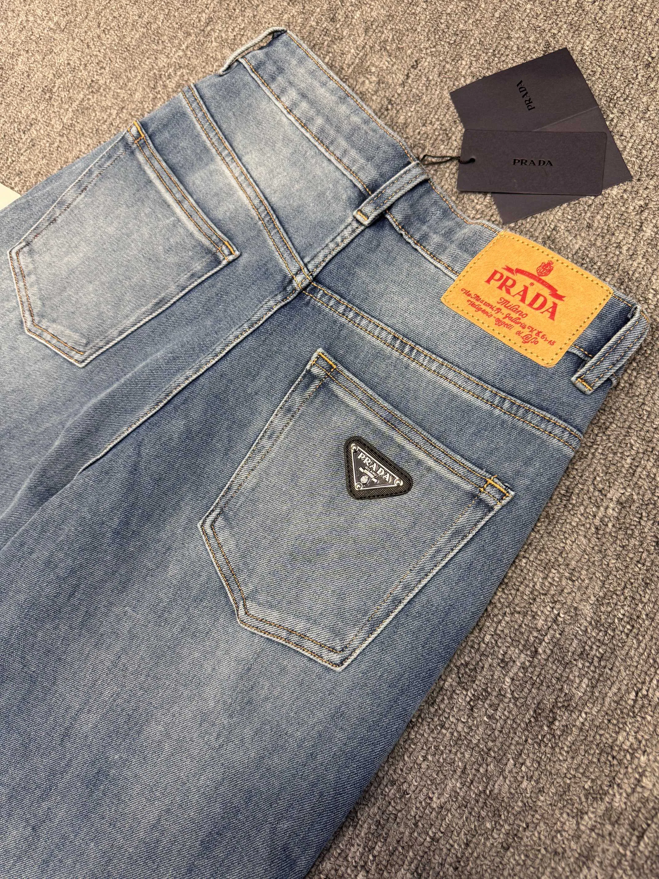 Джинсы Женские Prada 127411