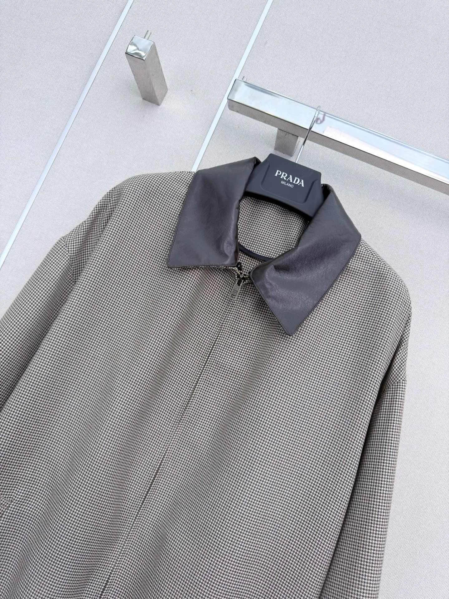 Куртки И Пуховики Женские Prada 18023374