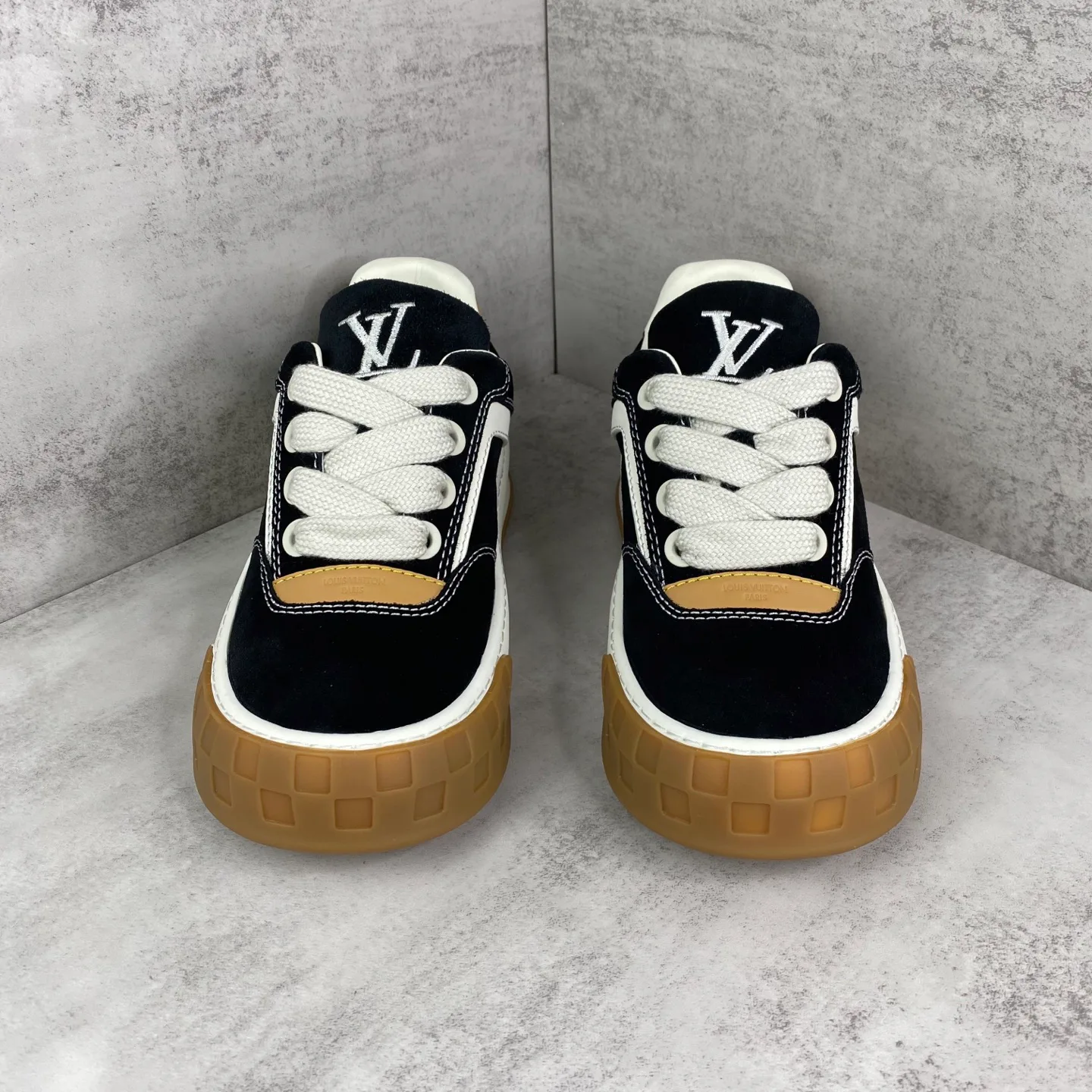 Кроссовки Мужские Louis Vuitton 11517937