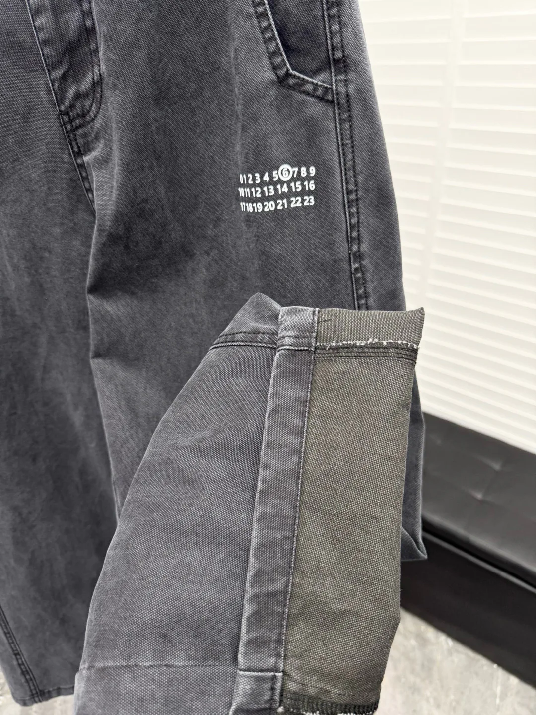 Брюки Мужские Maison Margiela 17942111