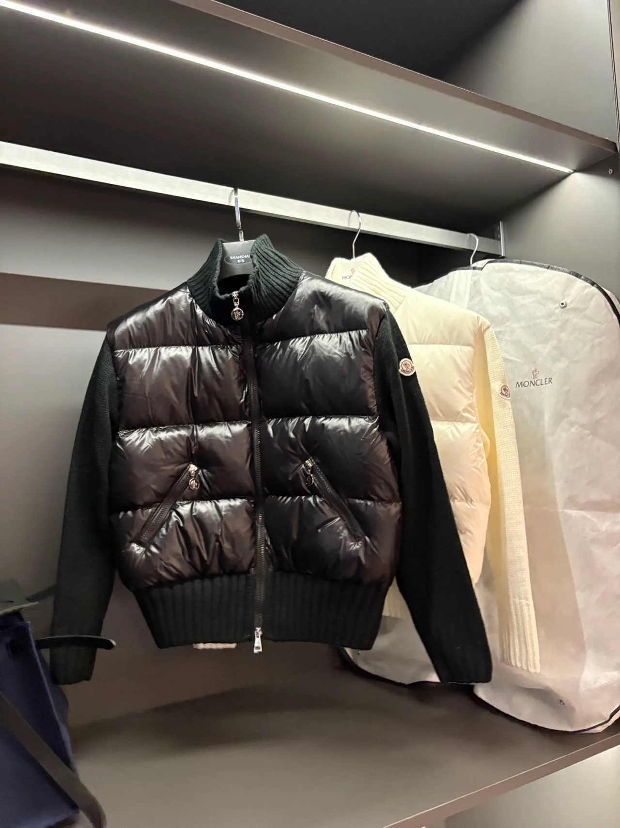 Куртки И Пуховики Мужские Moncler 17457975