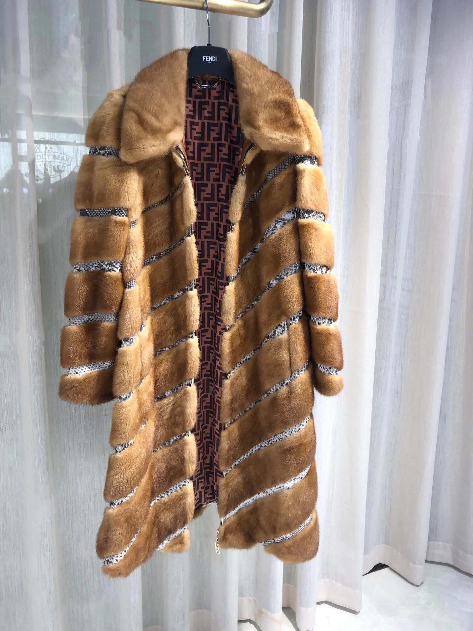 Шубы Женские Fendi 1065880