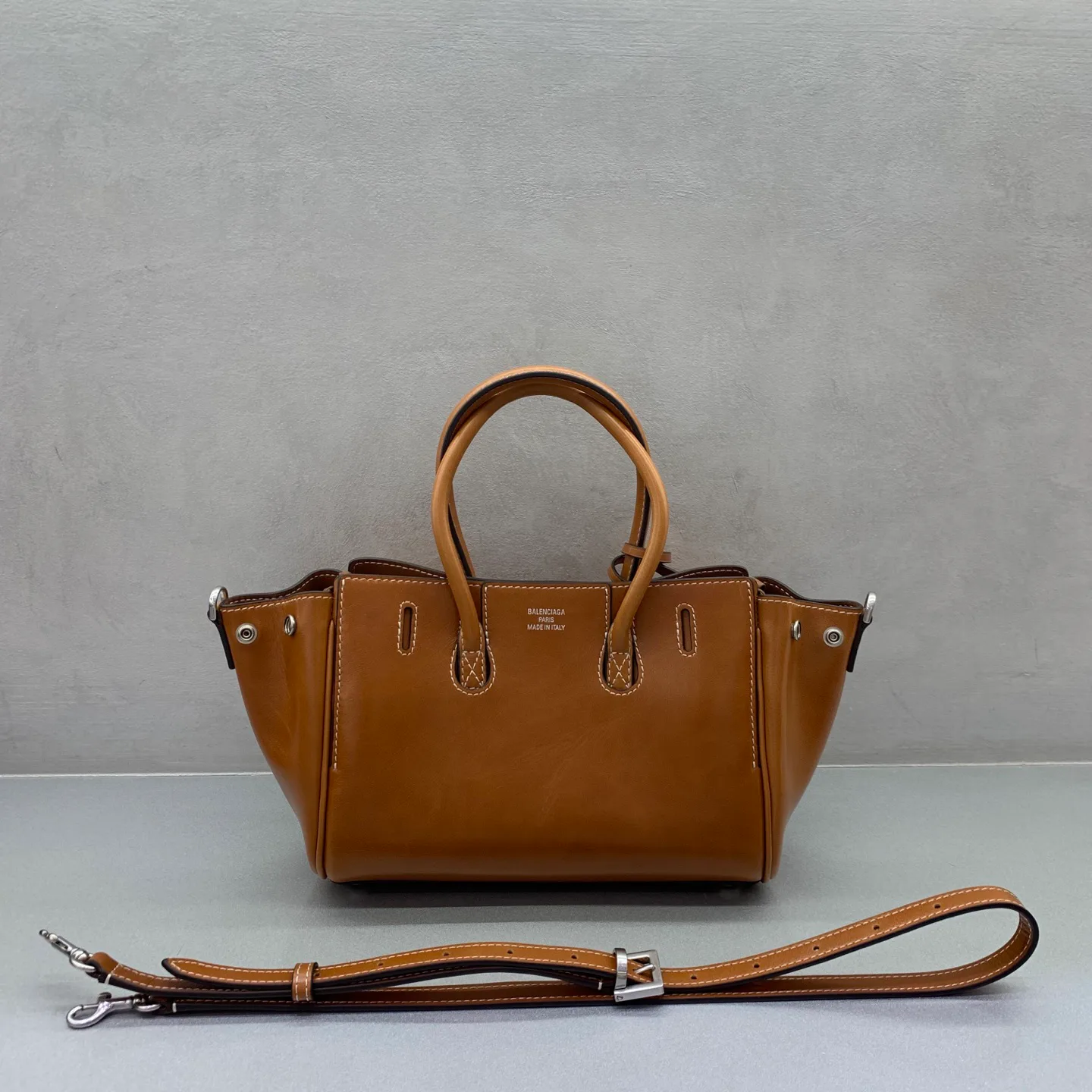 Классические Сумки Женские Balenciaga 17234035