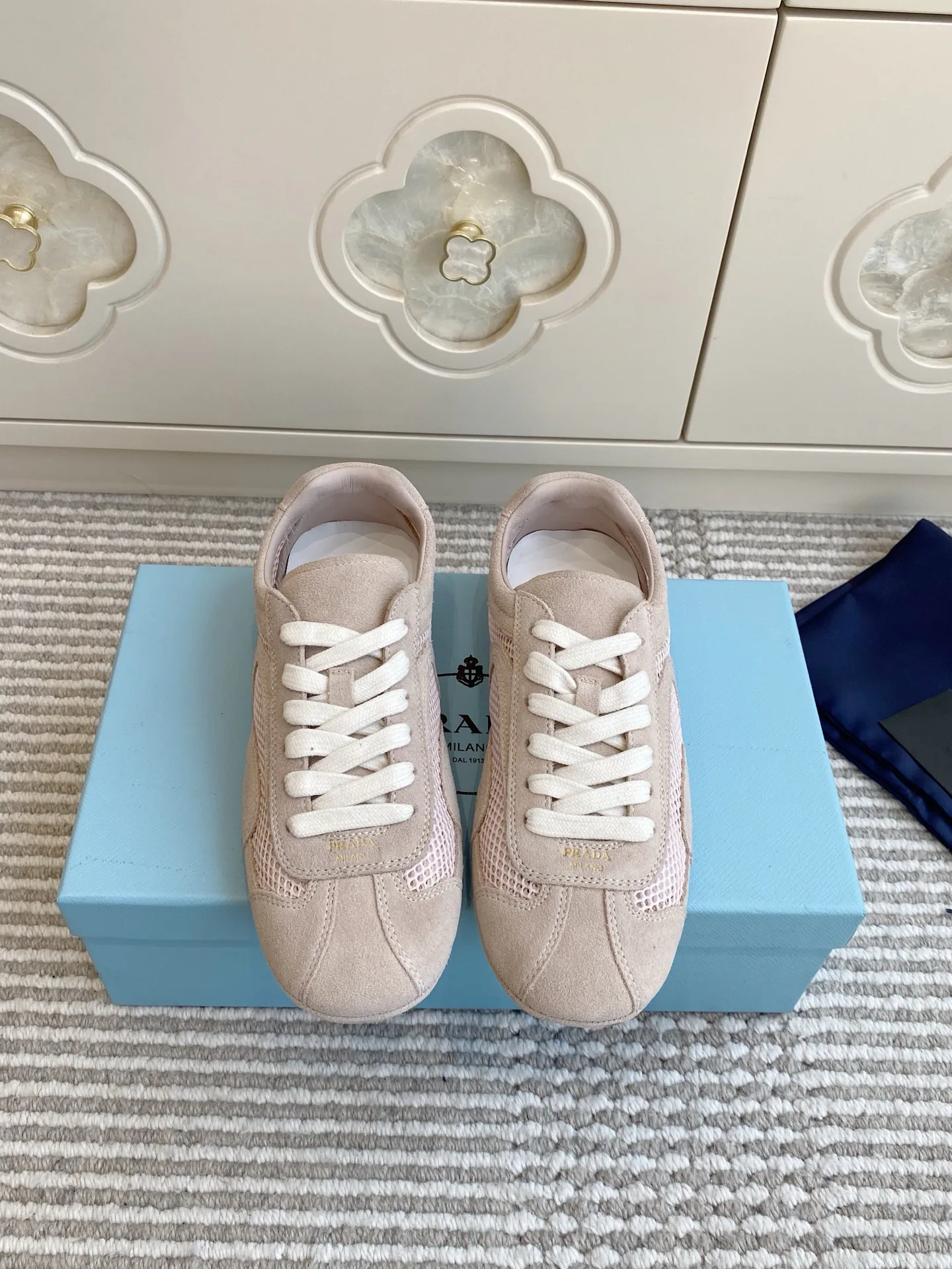 Кроссовки Женские Prada 11870116