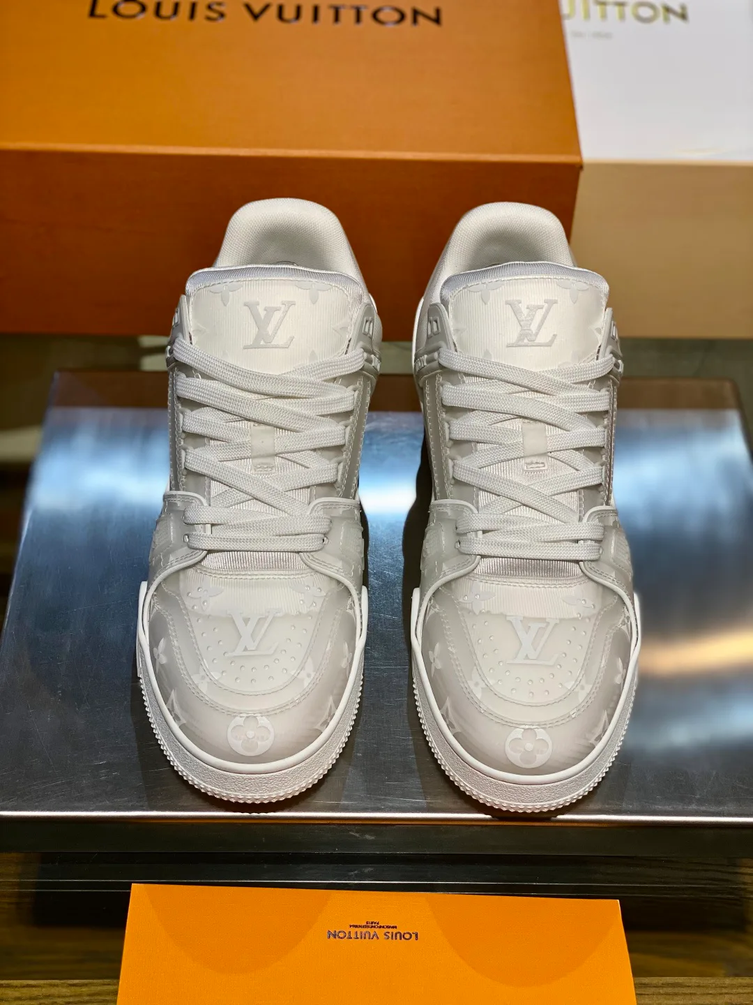 Кроссовки Женские Louis Vuitton 1276744