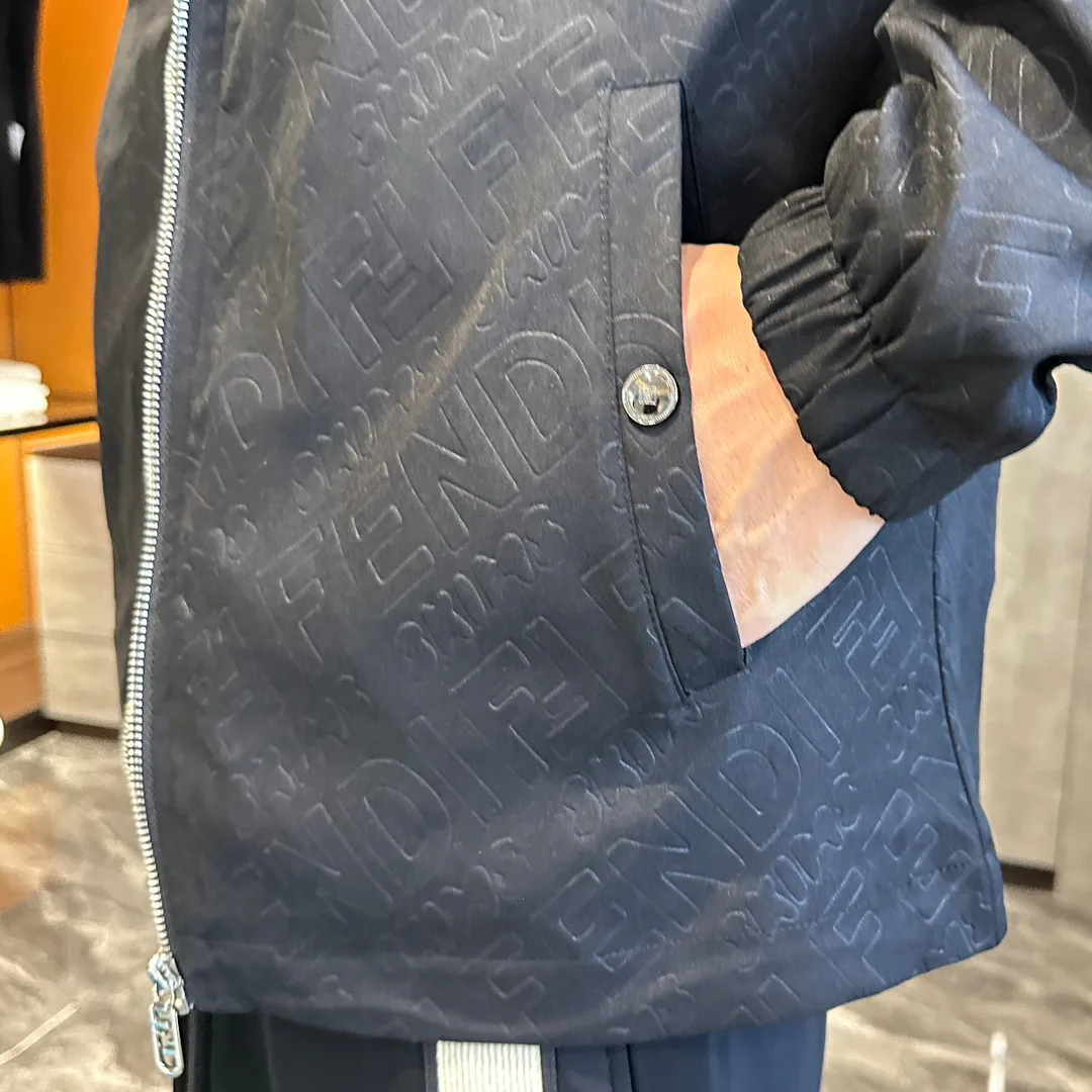 Куртки И Пуховики Мужские Fendi 18197292