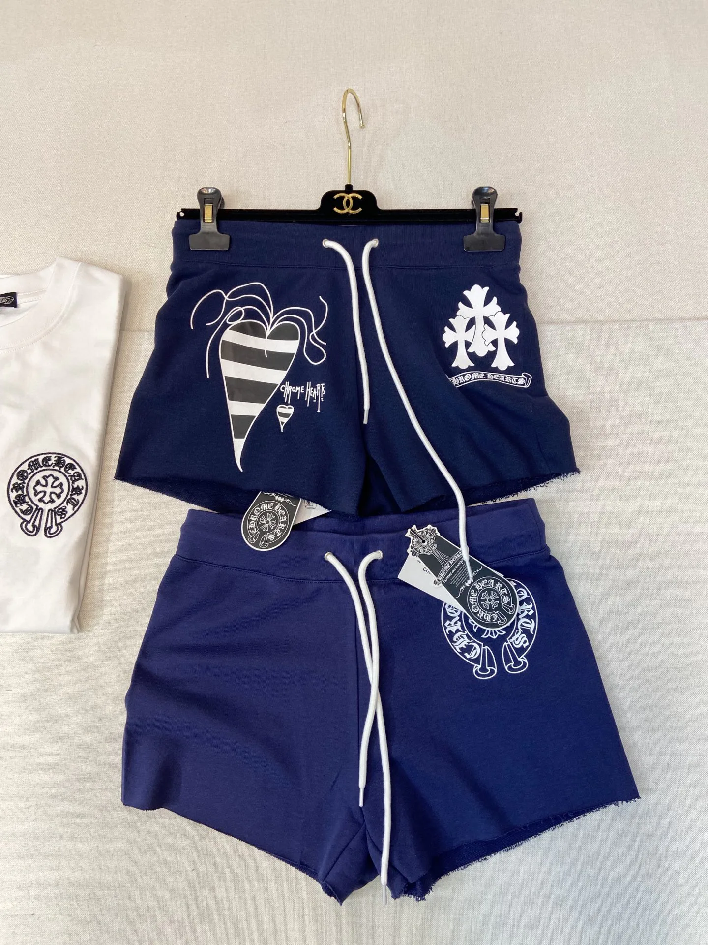 Шорты Женские Chrome Hearts 12403075