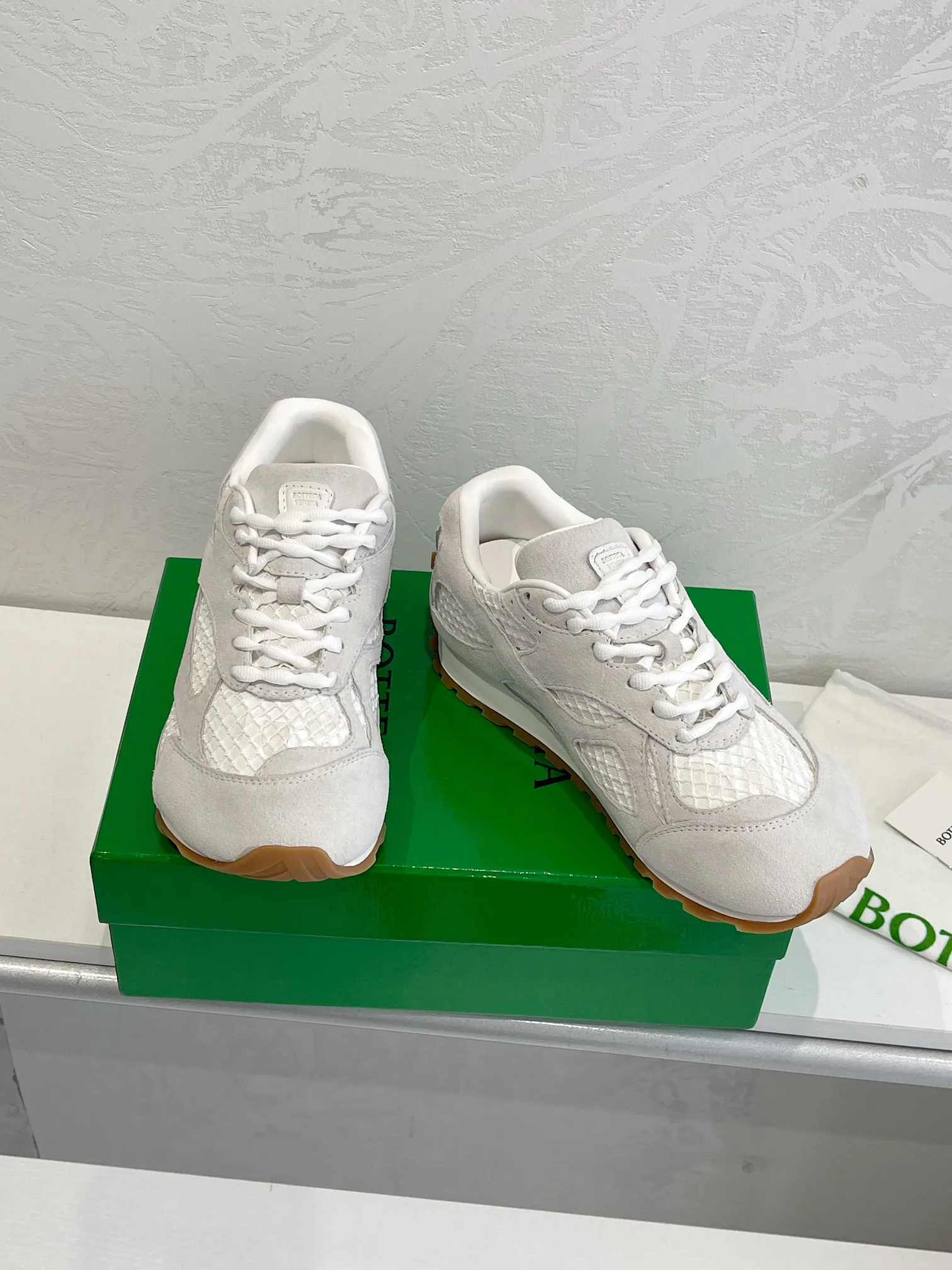 Кроссовки Женские Bottega Veneta 11677108