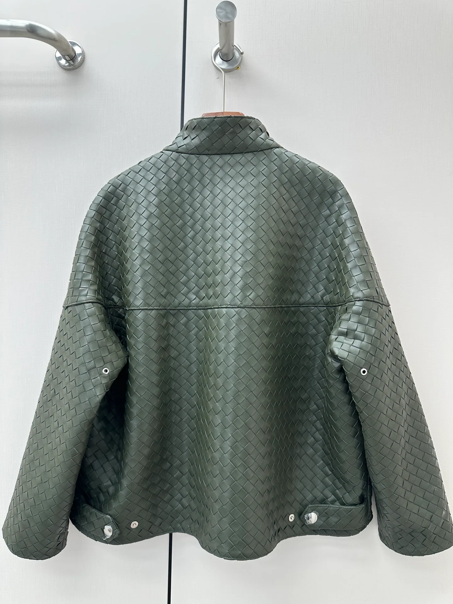 Кожаные Куртки И Дублёнки Женские Bottega Veneta 18061230