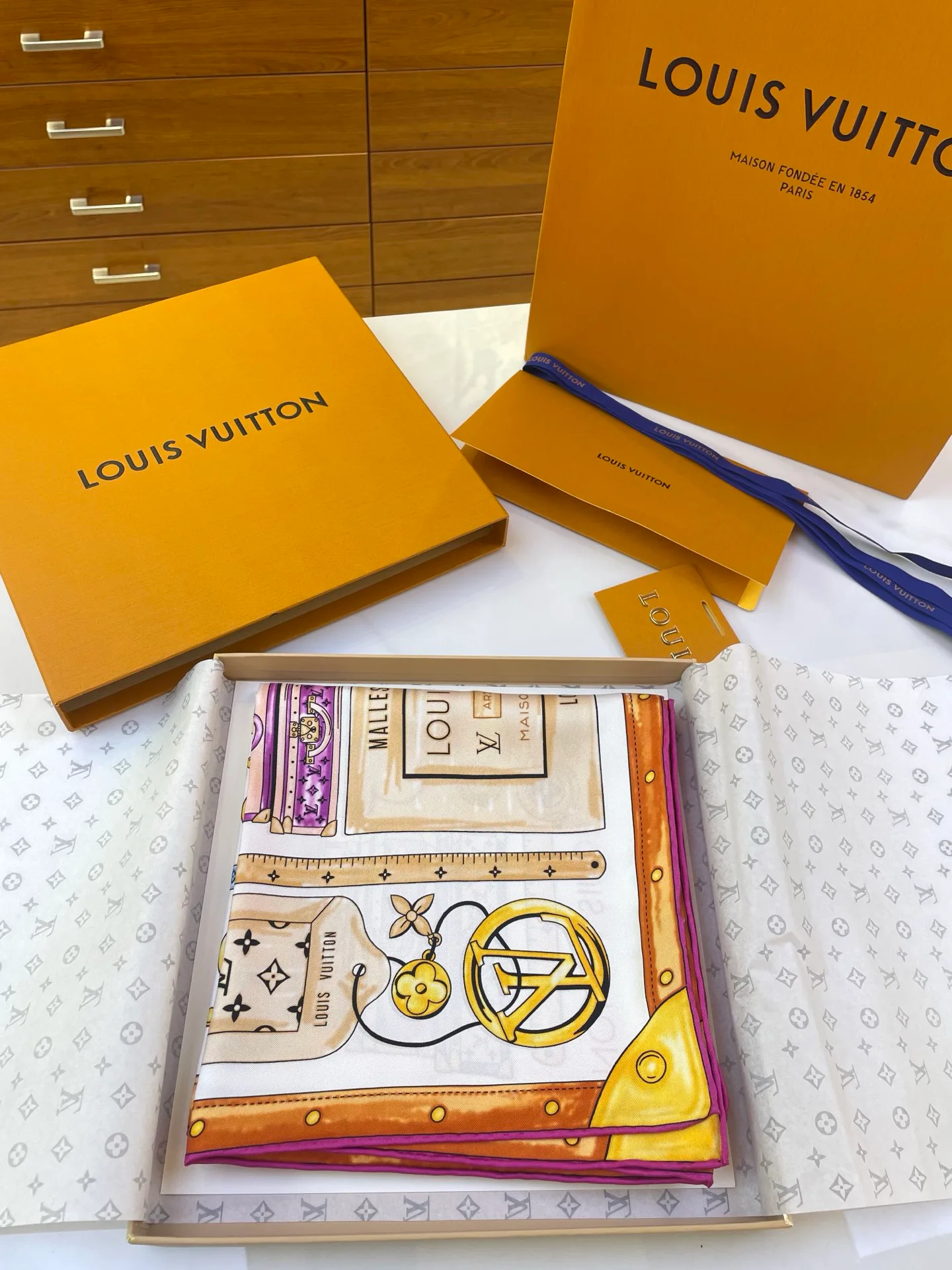 Платки Louis Vuitton 11679549