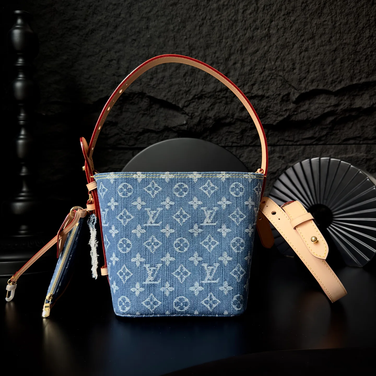 Классические Сумки Женские Louis Vuitton 16830635