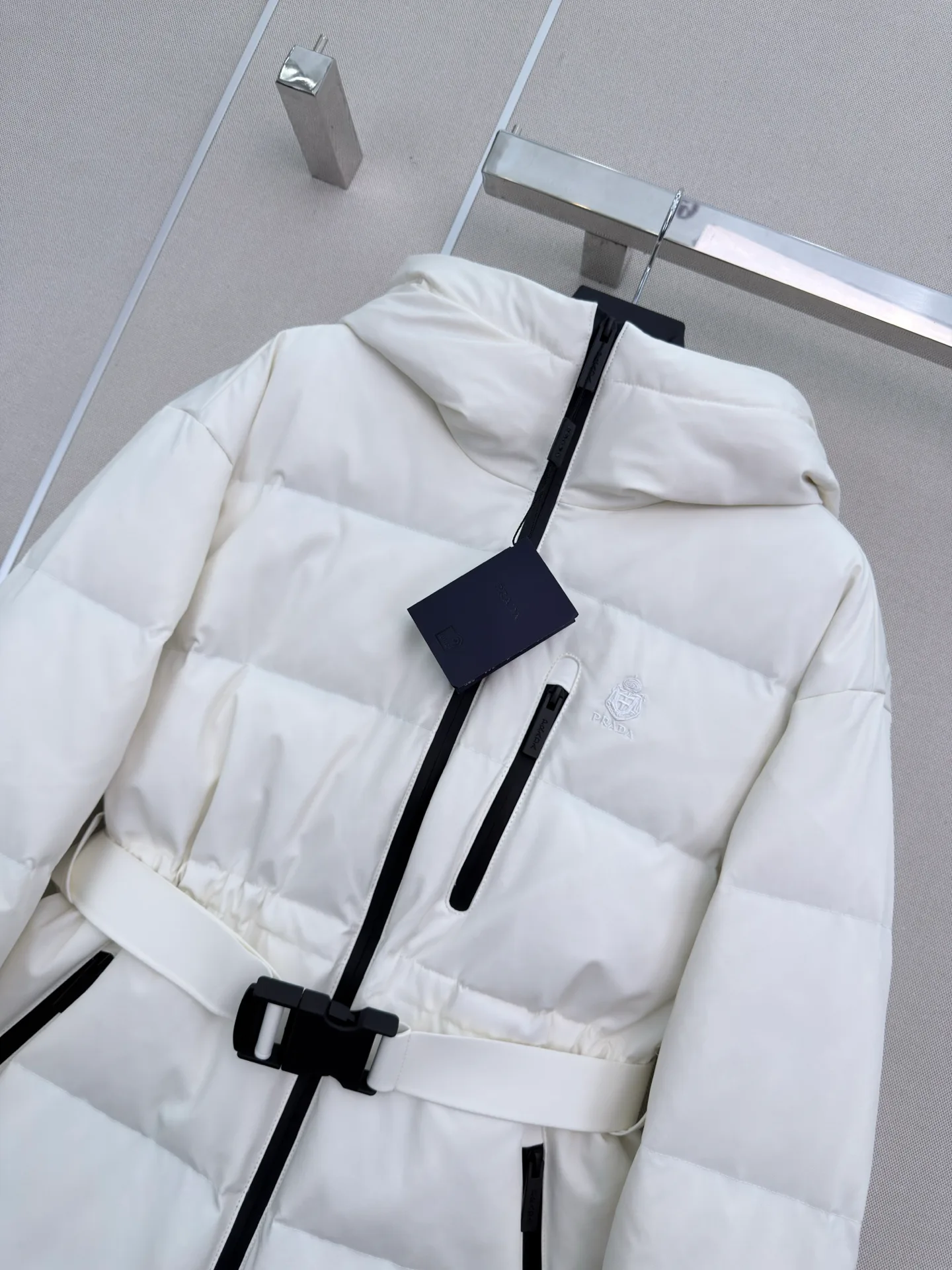 Куртки И Пуховики Женские Prada 18185833