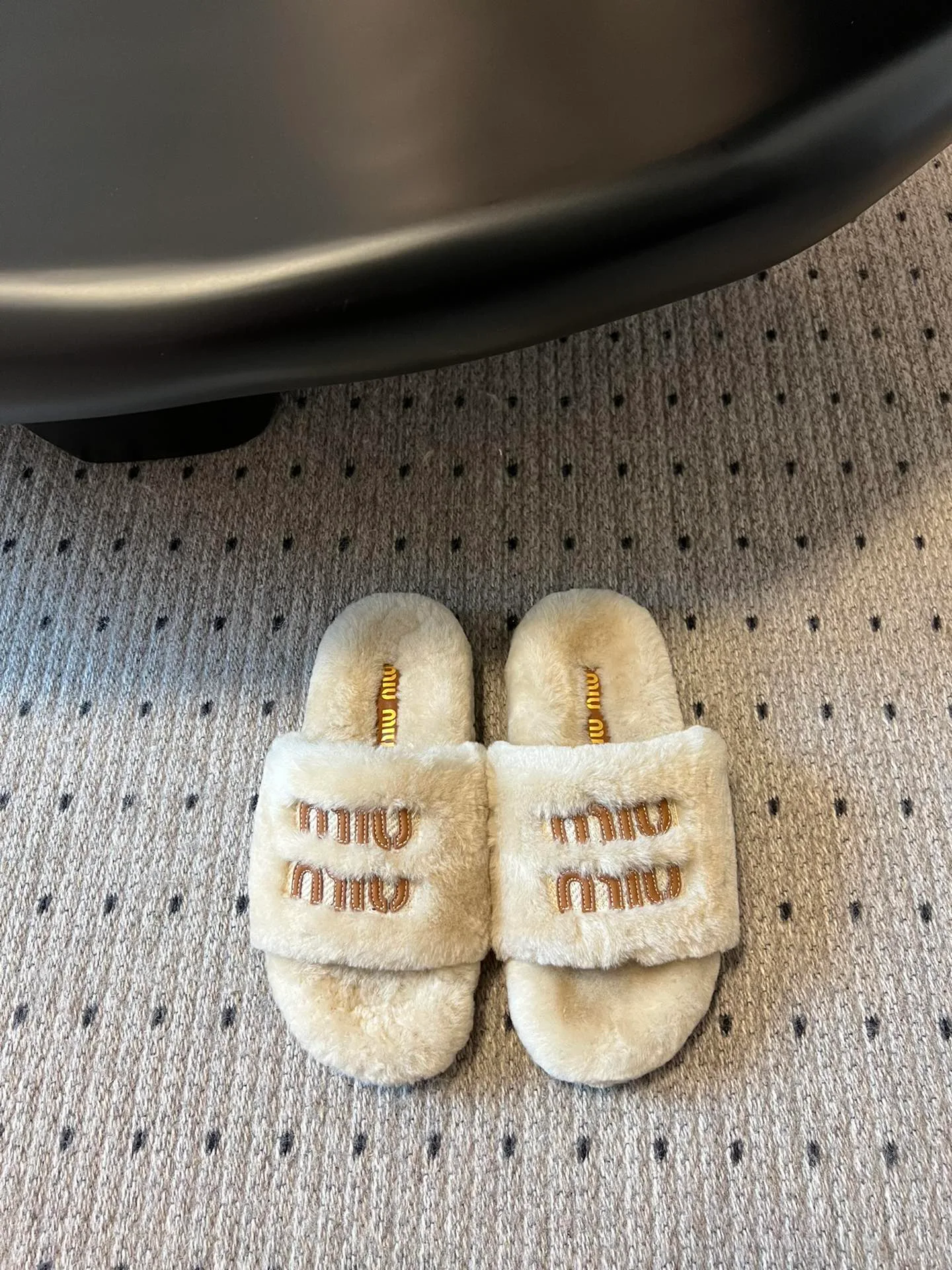 Тапочки Женские Miu Miu 18241523
