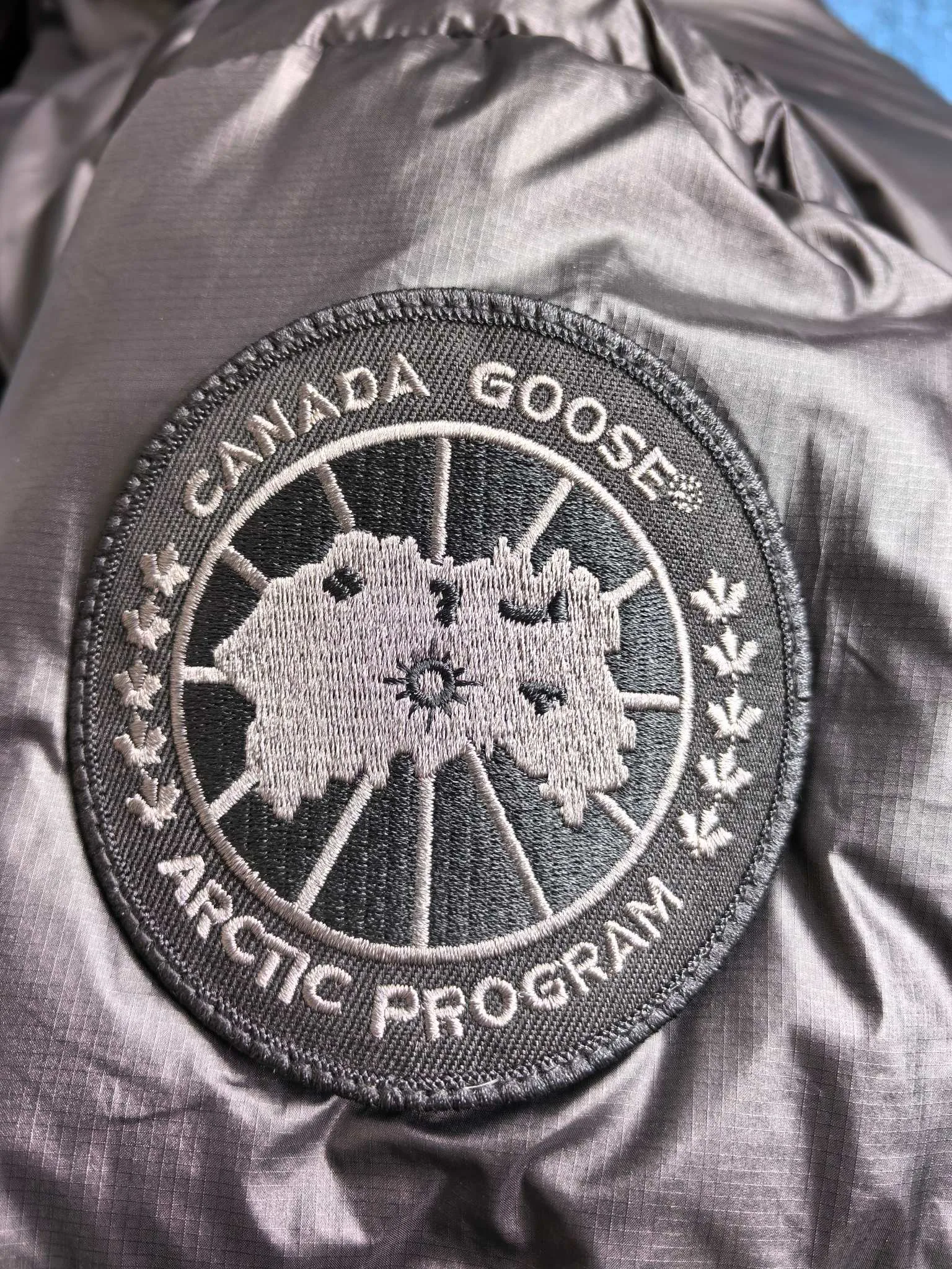 Куртки И Пуховики Женские Canada Goose 18927761