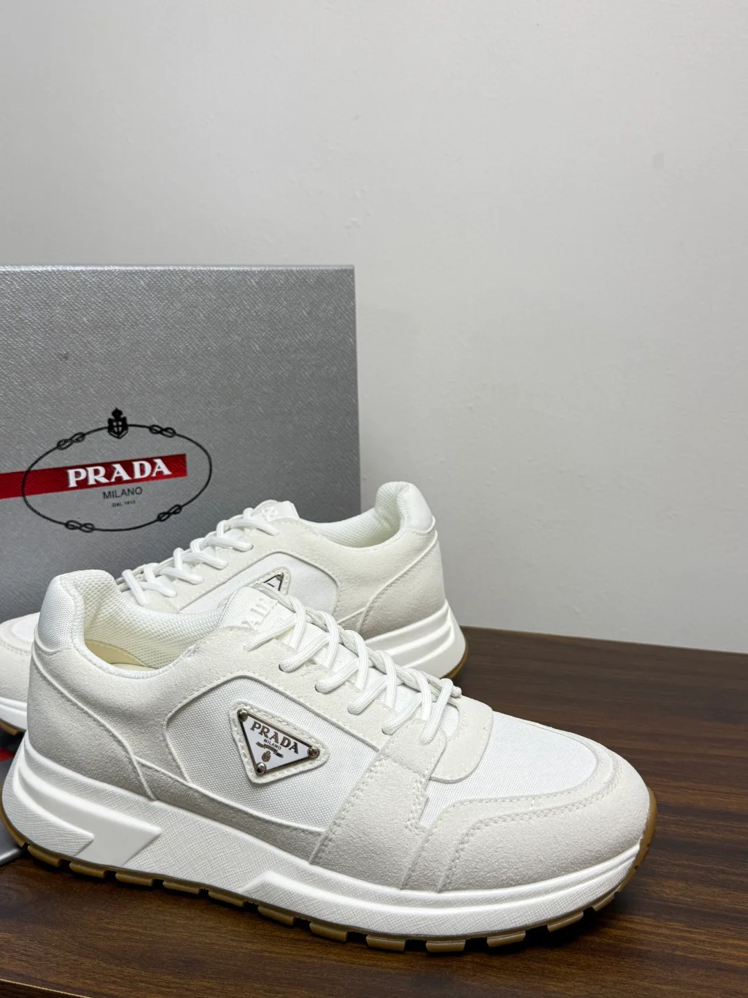 Кроссовки Мужские Prada 19110512