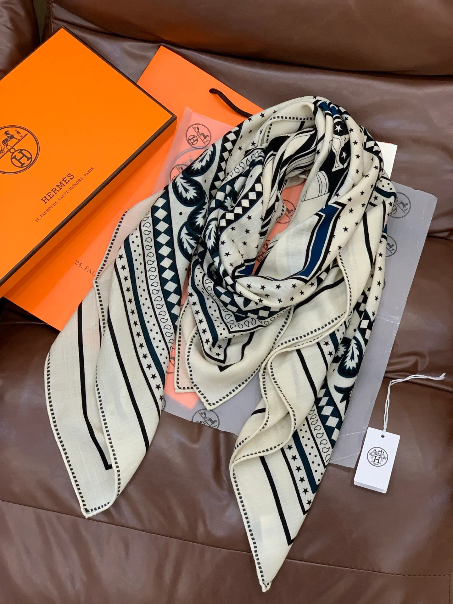 Платки Hermes 318438