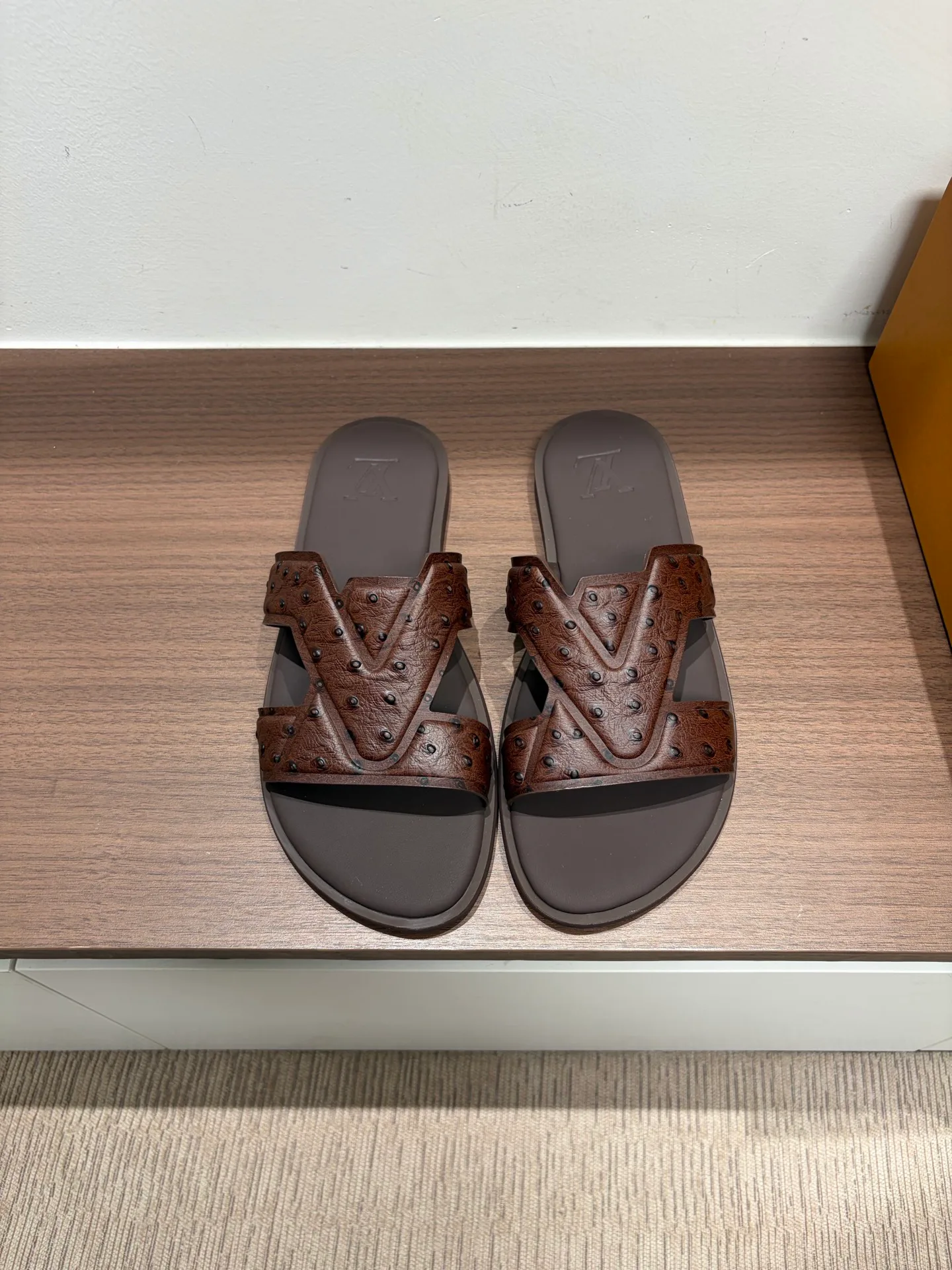 Шлепанцы Мужские Louis Vuitton 12826634